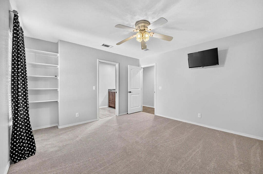 1401 S County Rd 1072