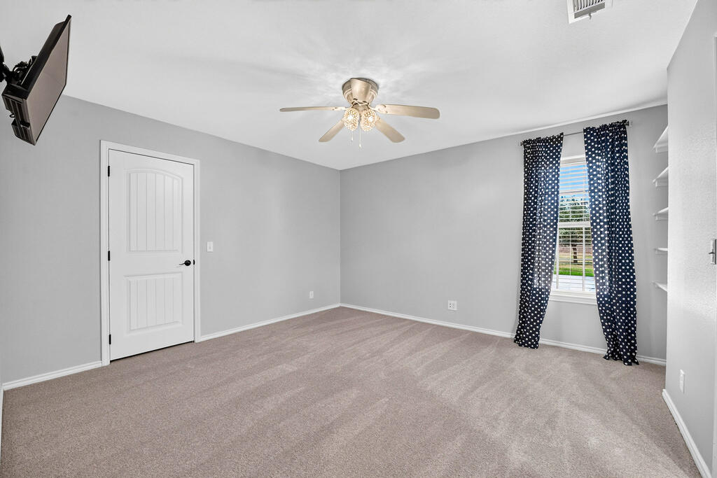 1401 S County Rd 1072