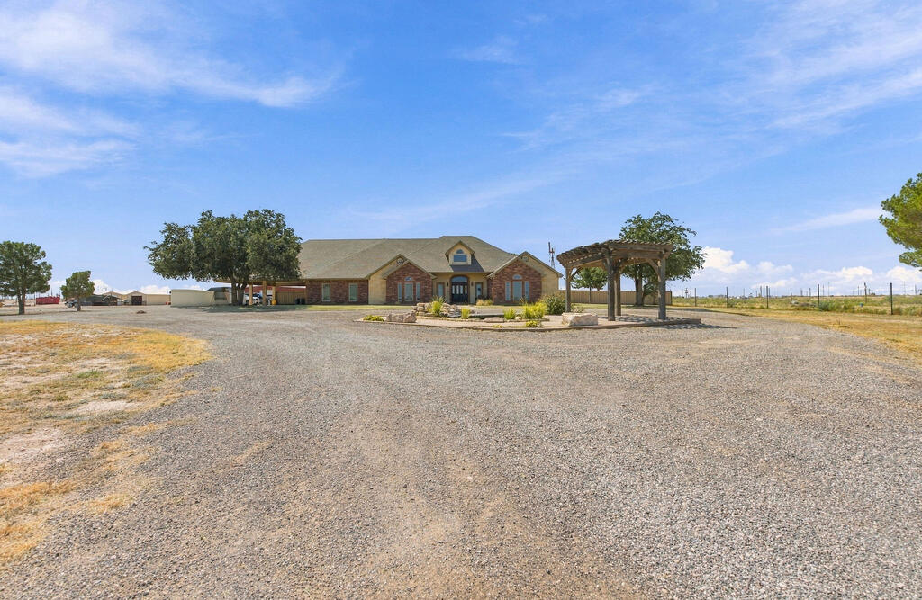 200 E County Rd 300