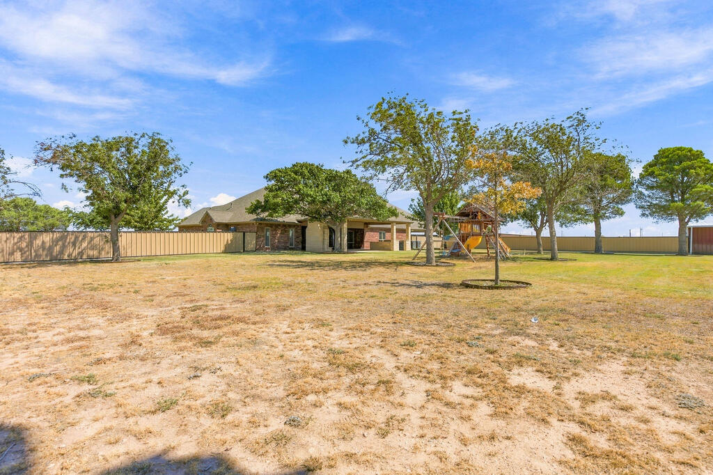 200 E County Rd 300