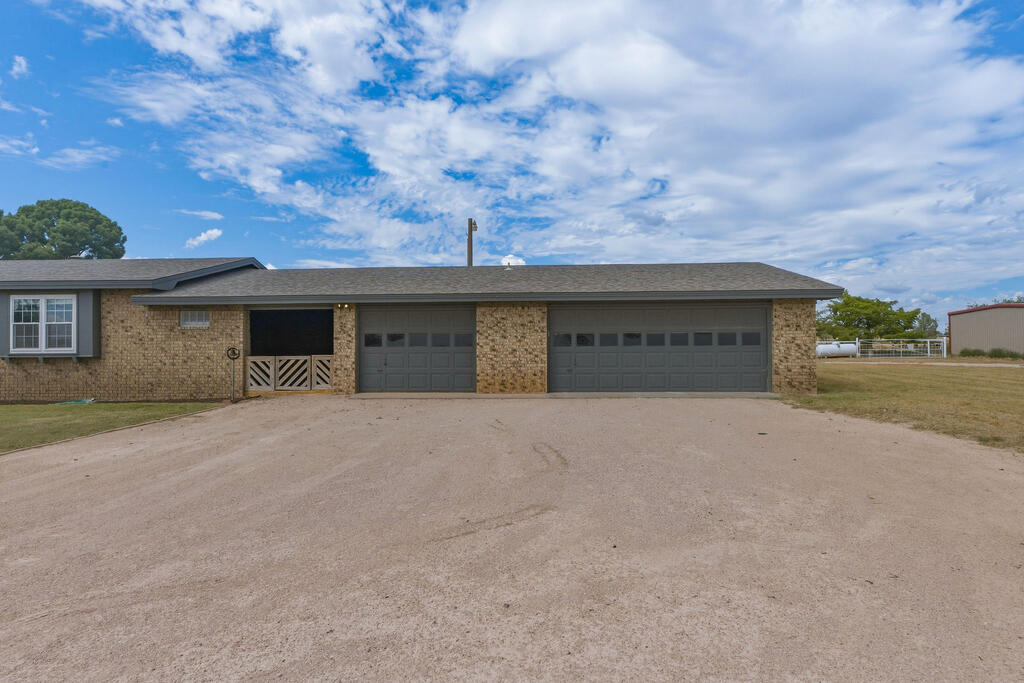 5801 E County Rd 110