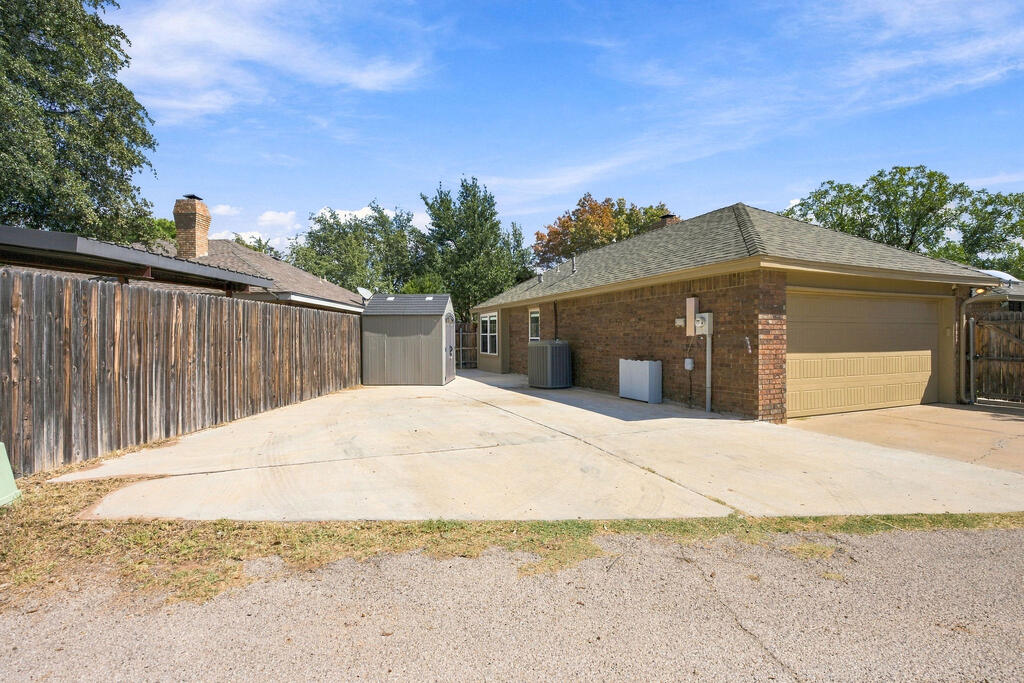 4903 Fields Place