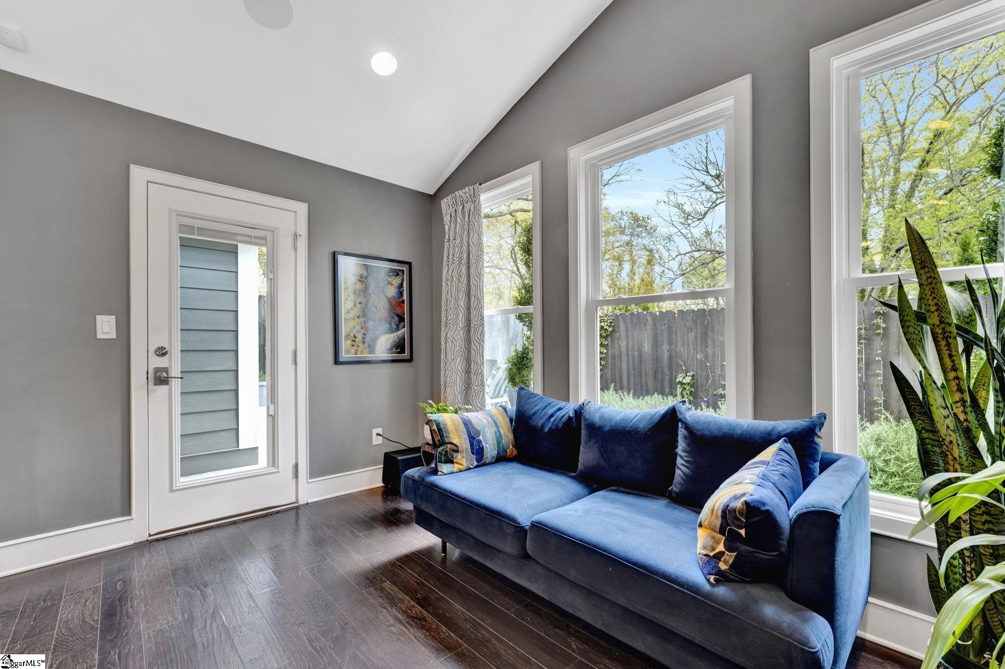 405 Oakland Avenue # 101