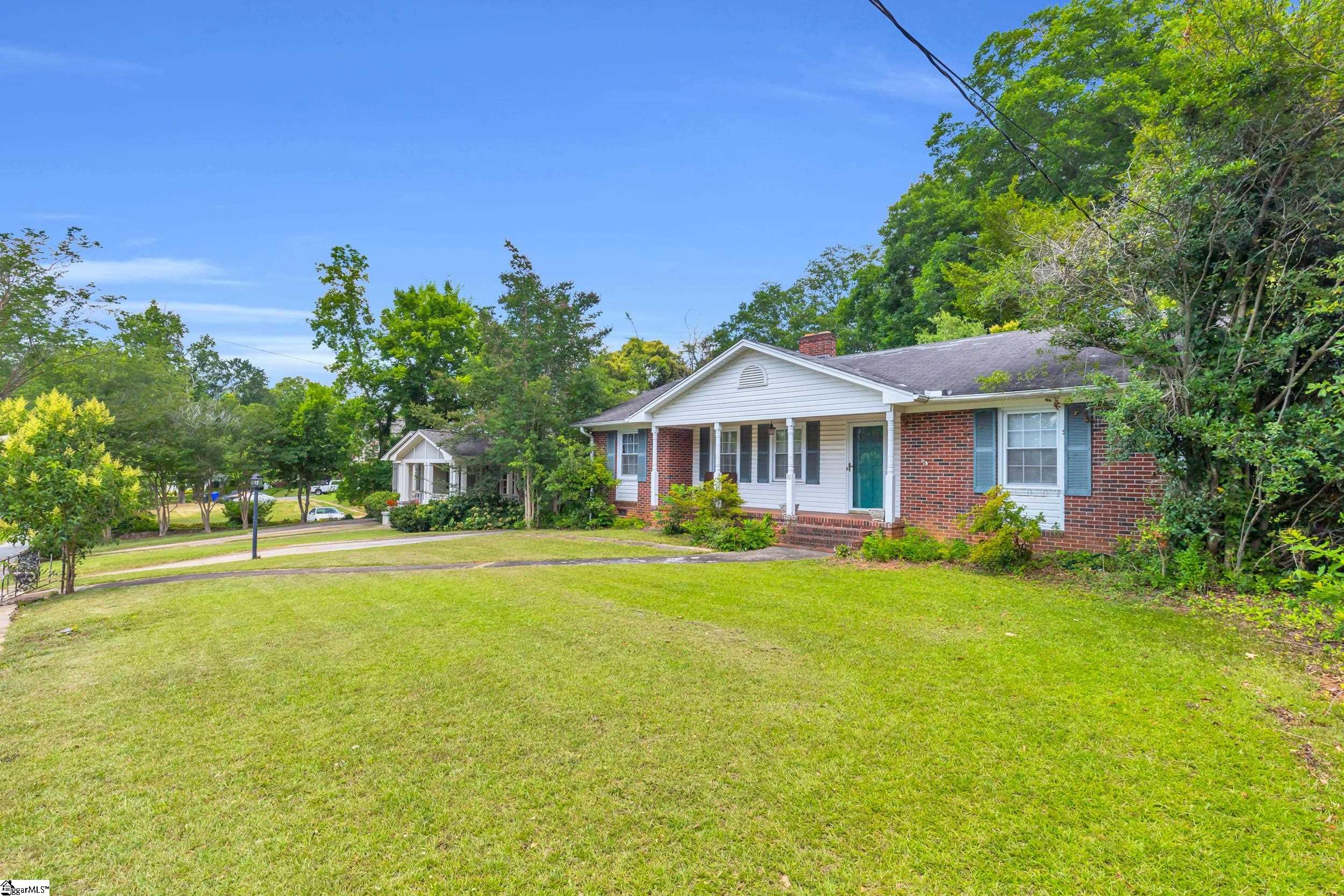 15 Jones Avenue
