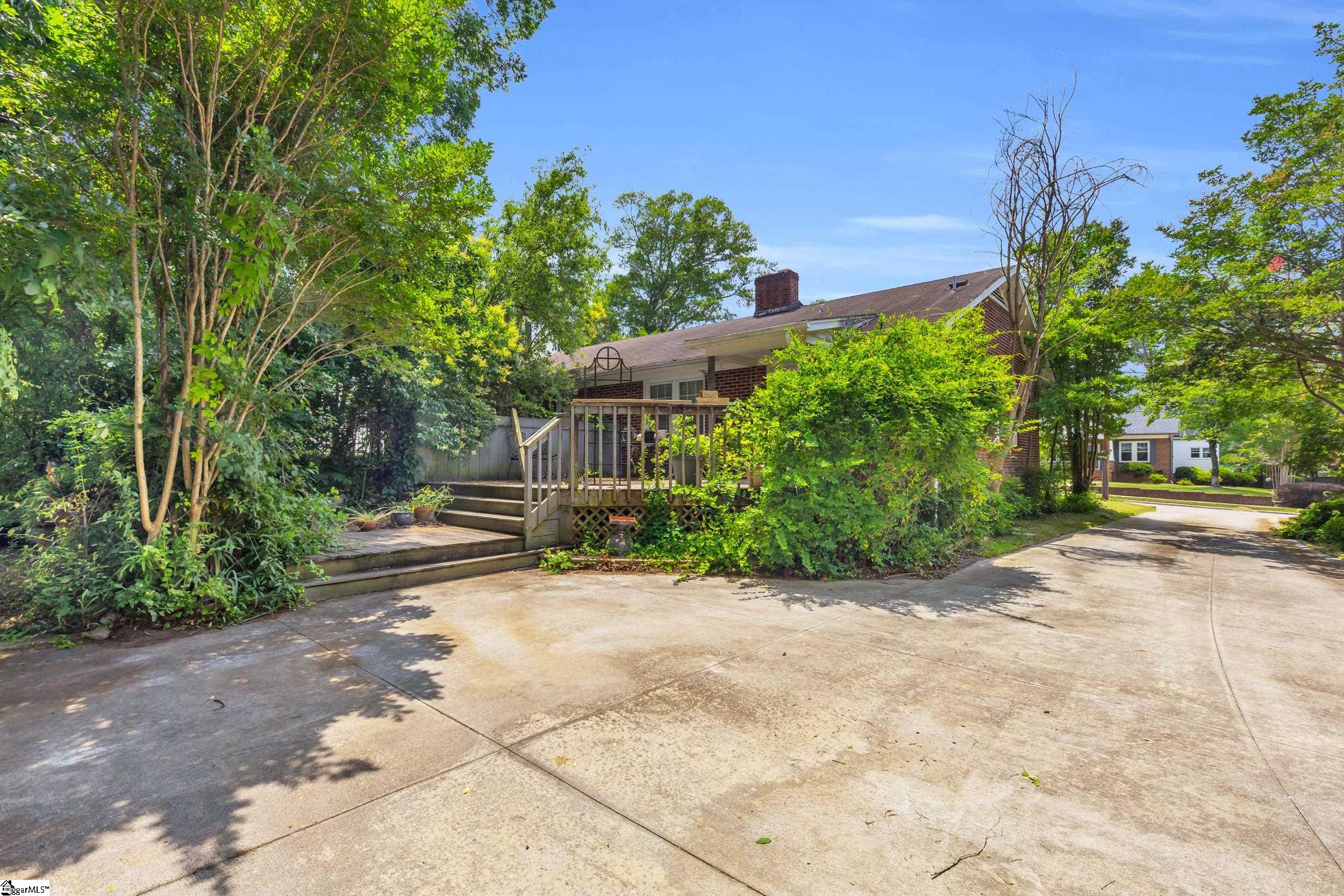 15 Jones Avenue