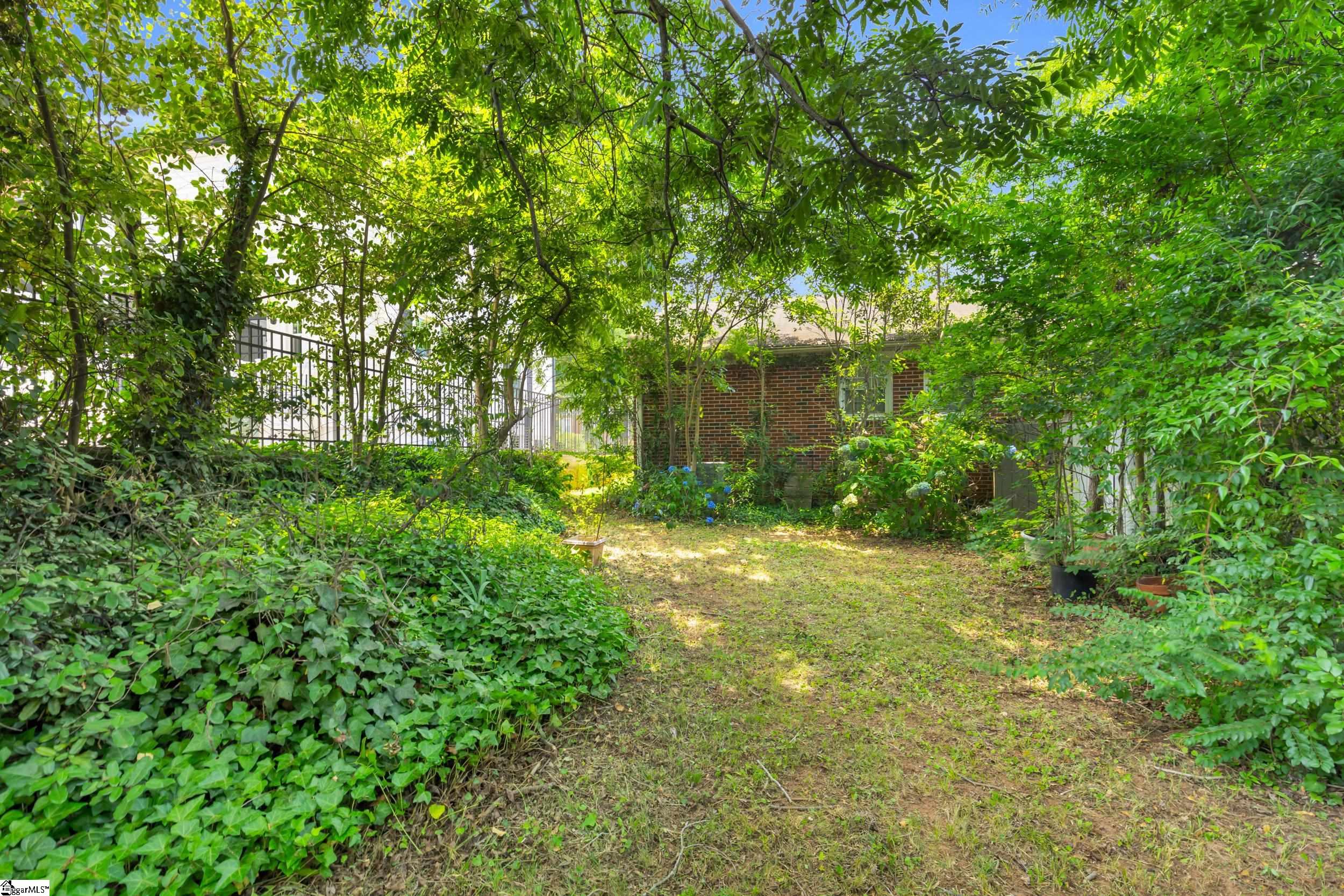 15 Jones Avenue