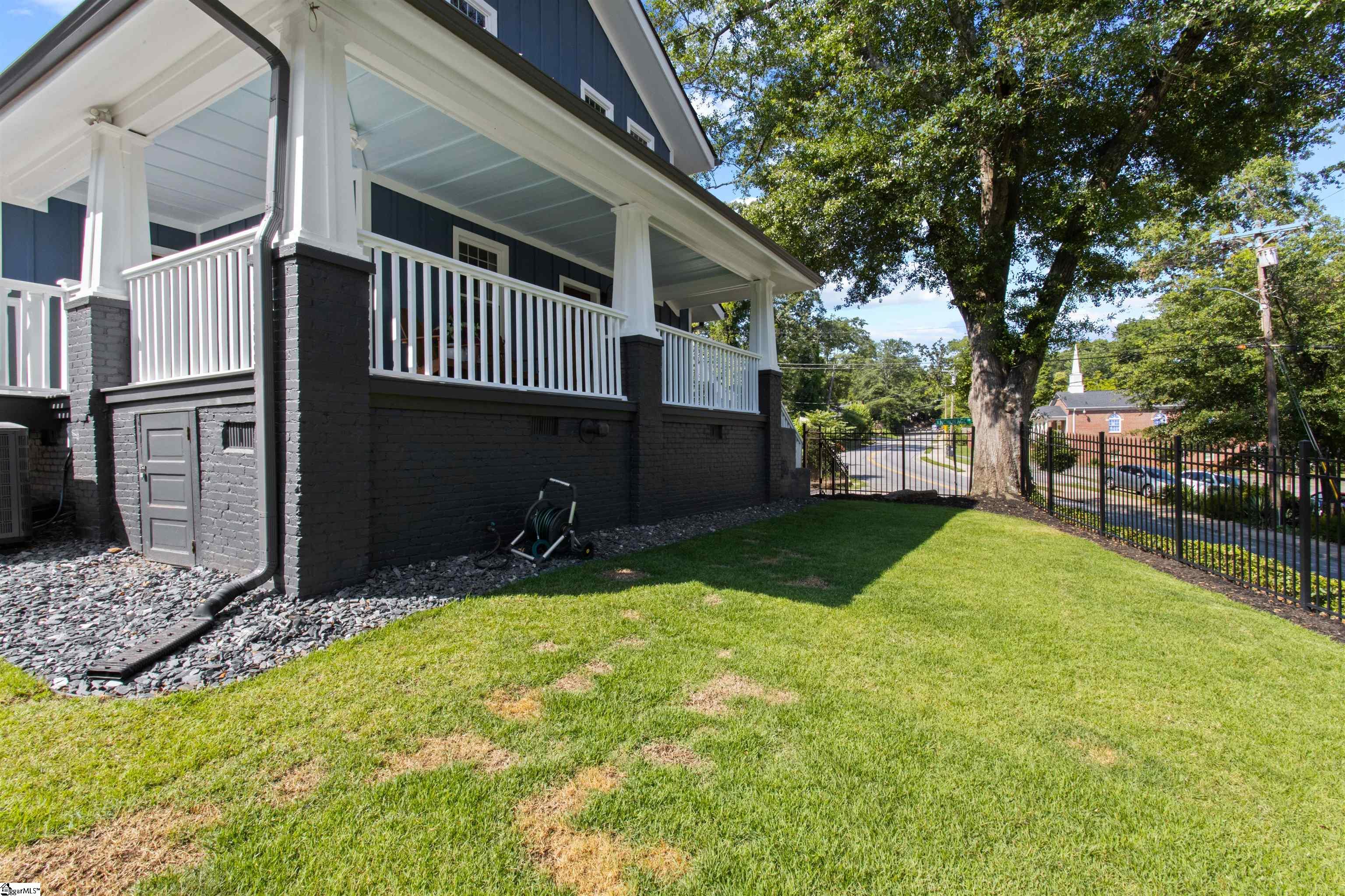 303 Haviland Avenue