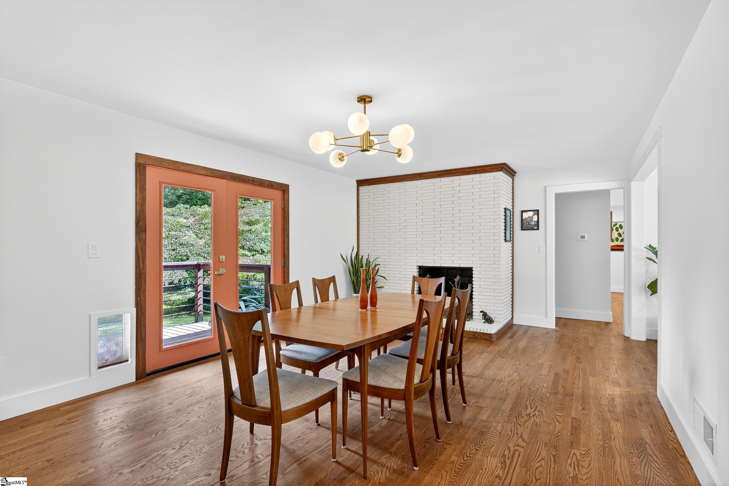 112 Lake Forest Drive