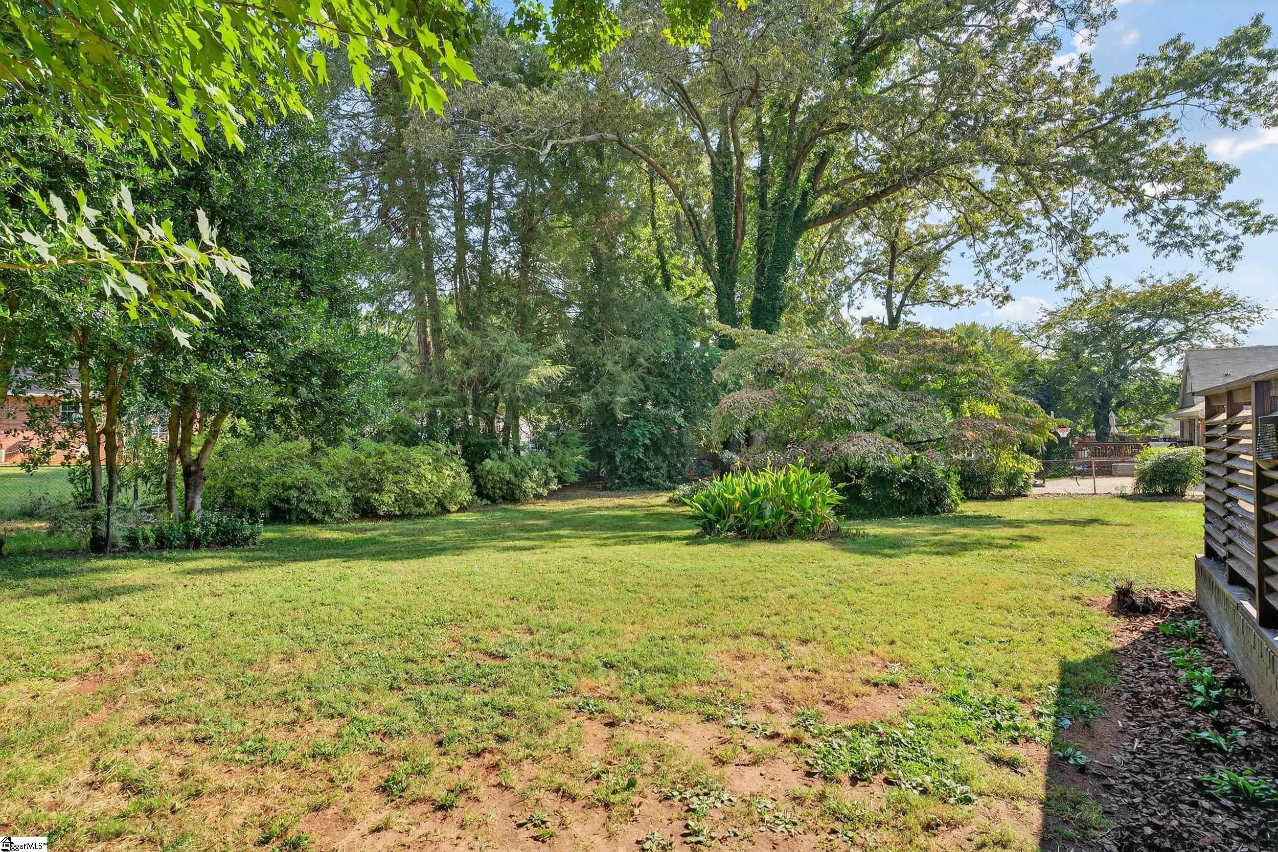 112 Lake Forest Drive