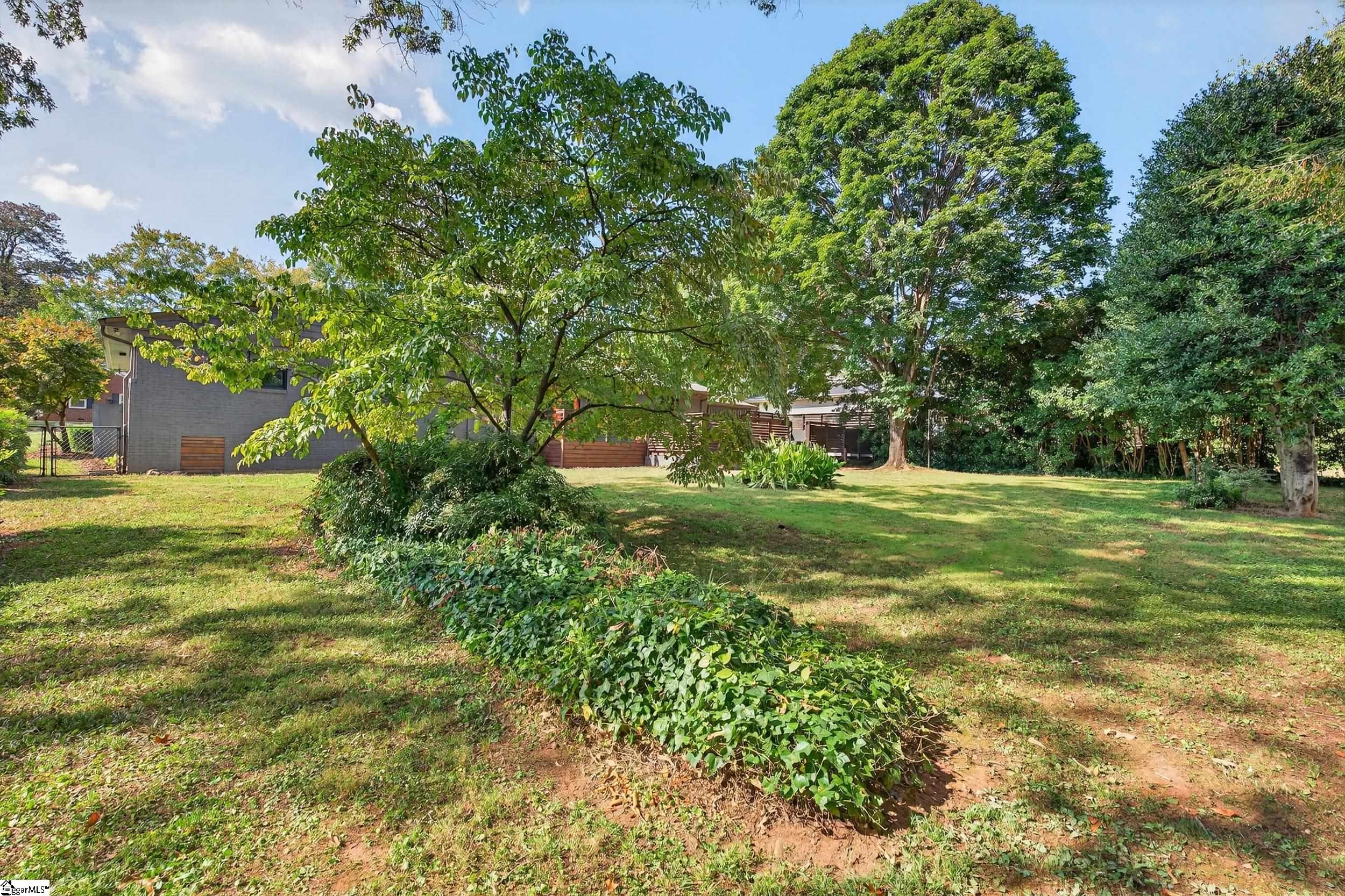 112 Lake Forest Drive