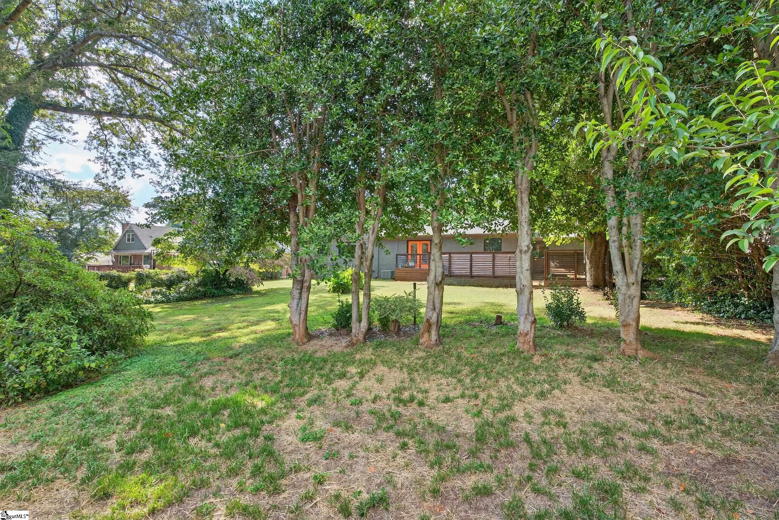 112 Lake Forest Drive