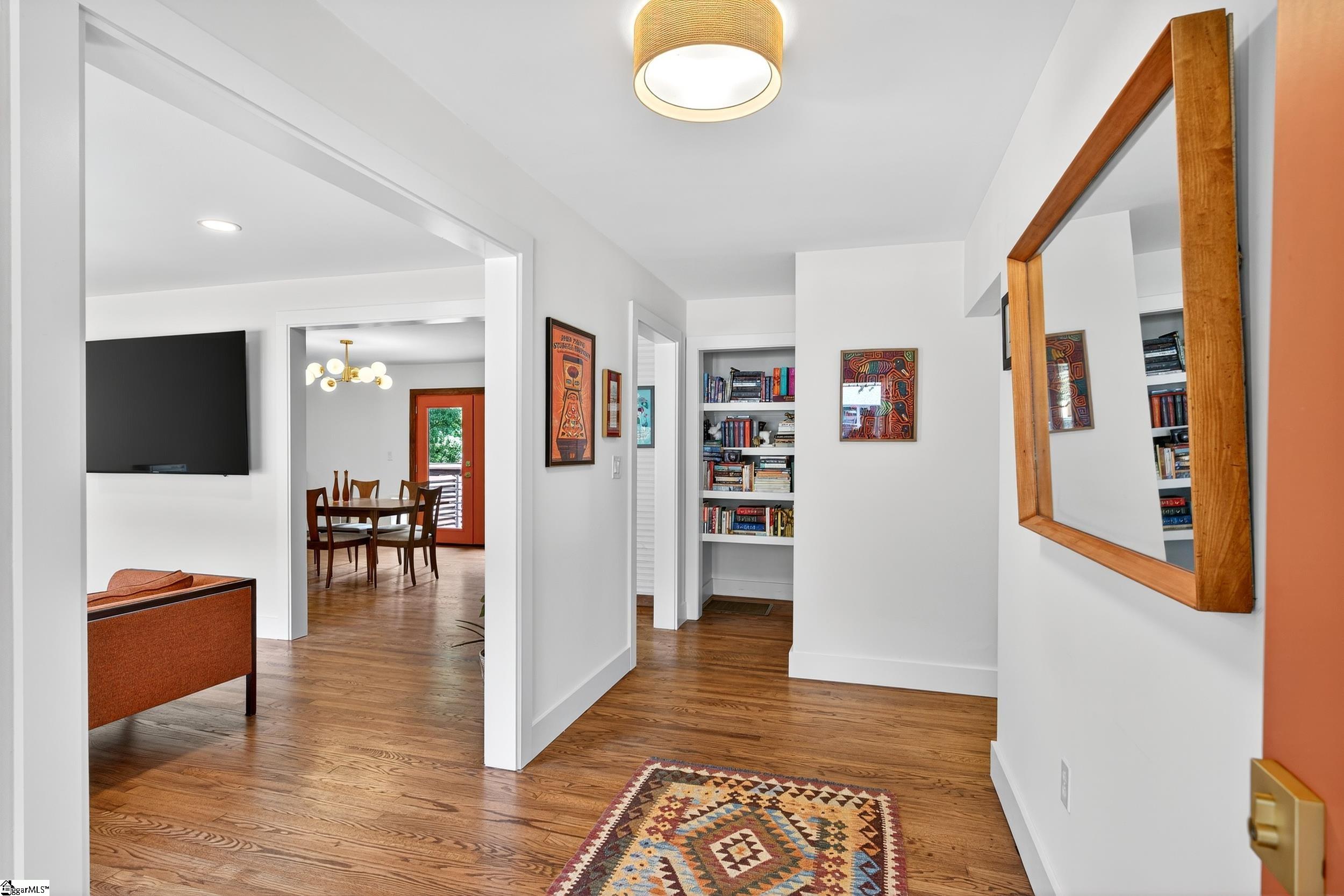 112 Lake Forest Drive