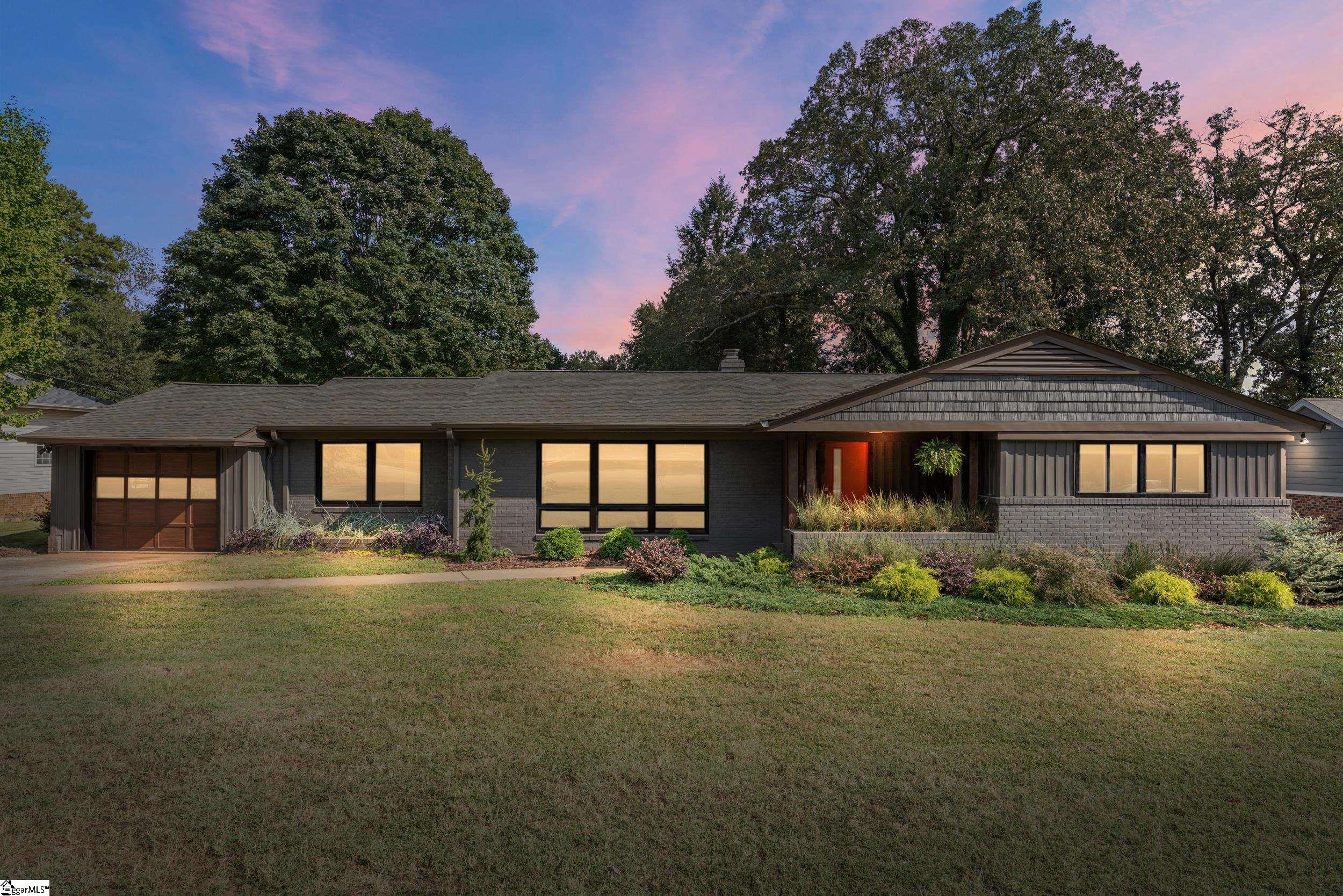 112 Lake Forest Drive