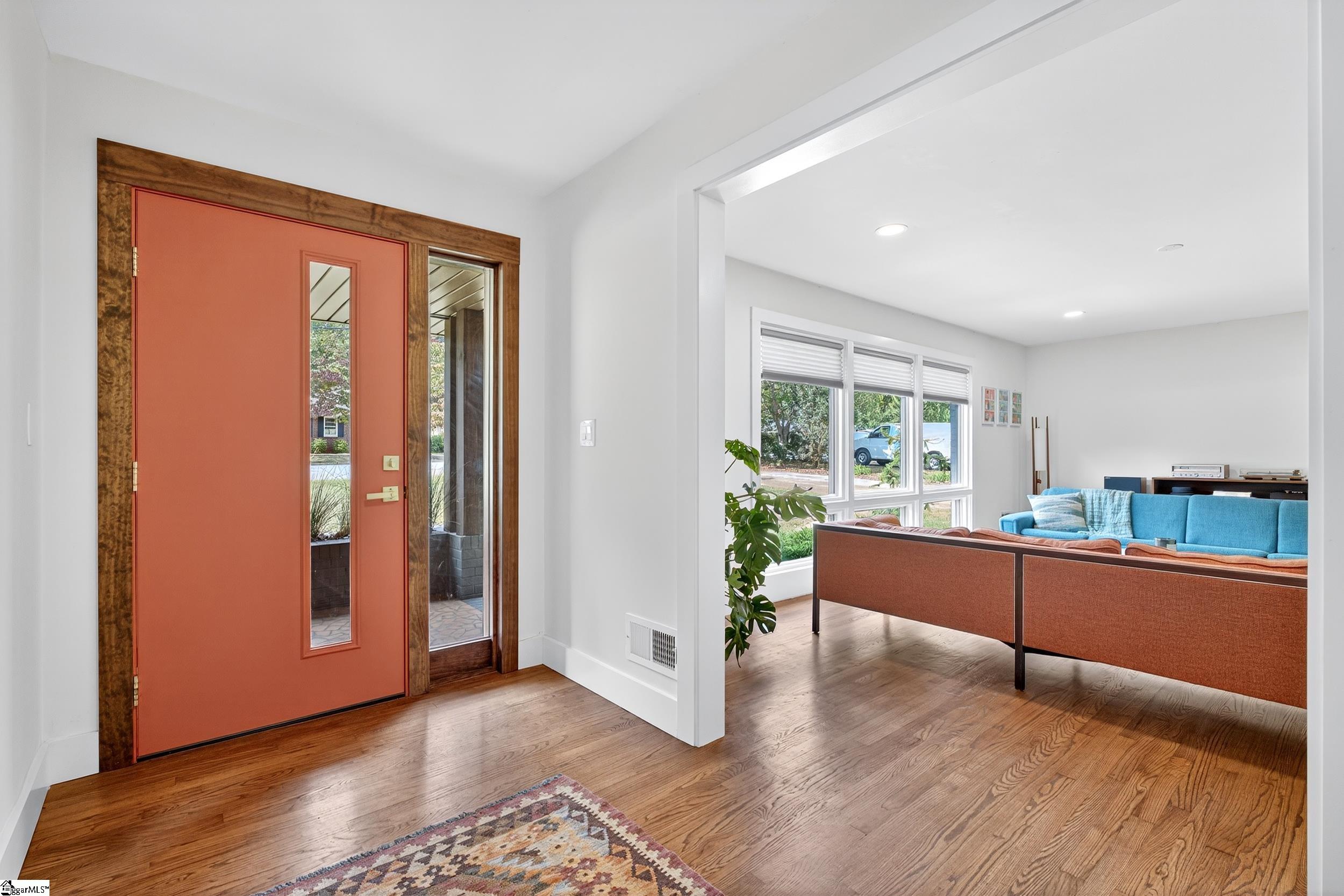 112 Lake Forest Drive