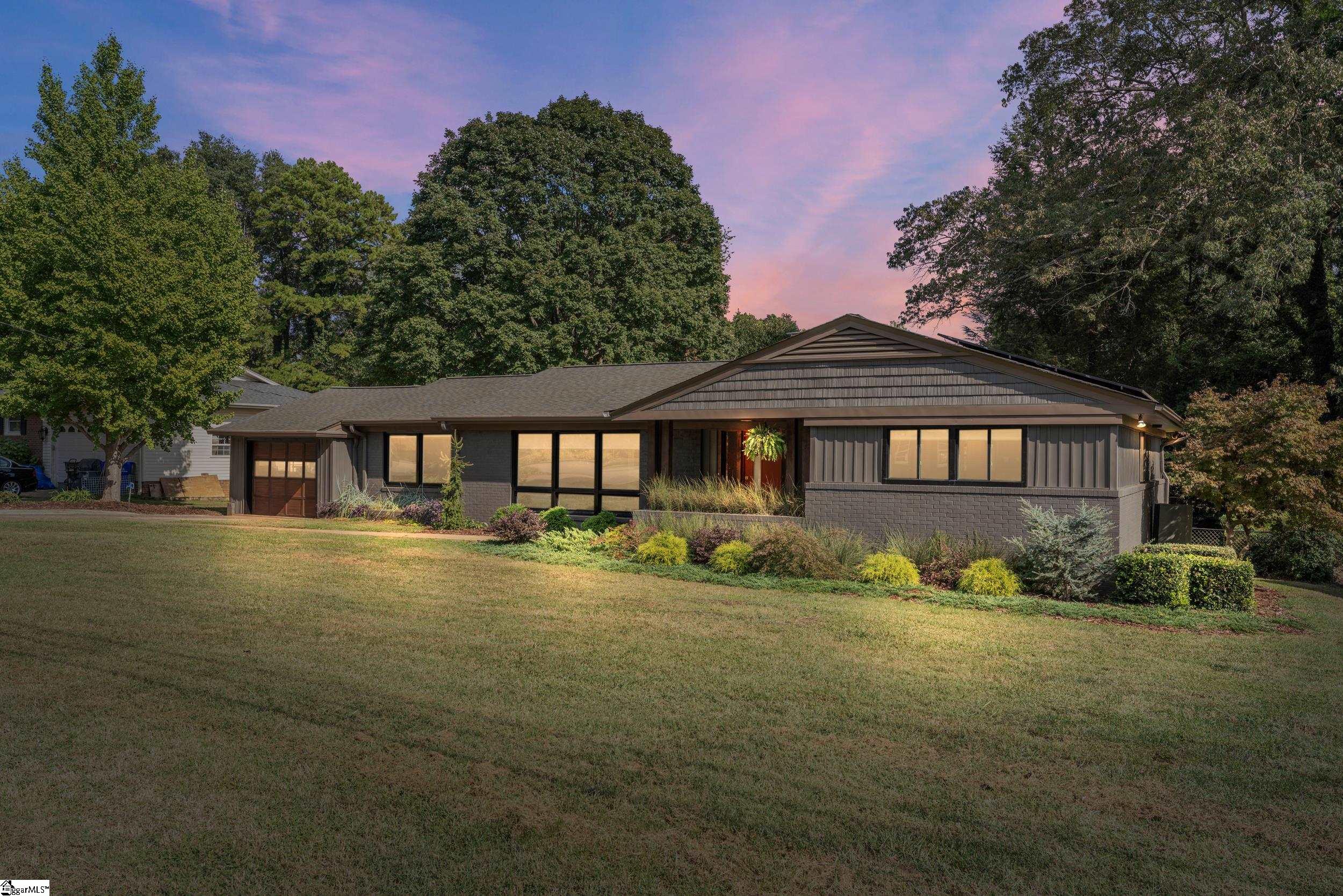 112 Lake Forest Drive