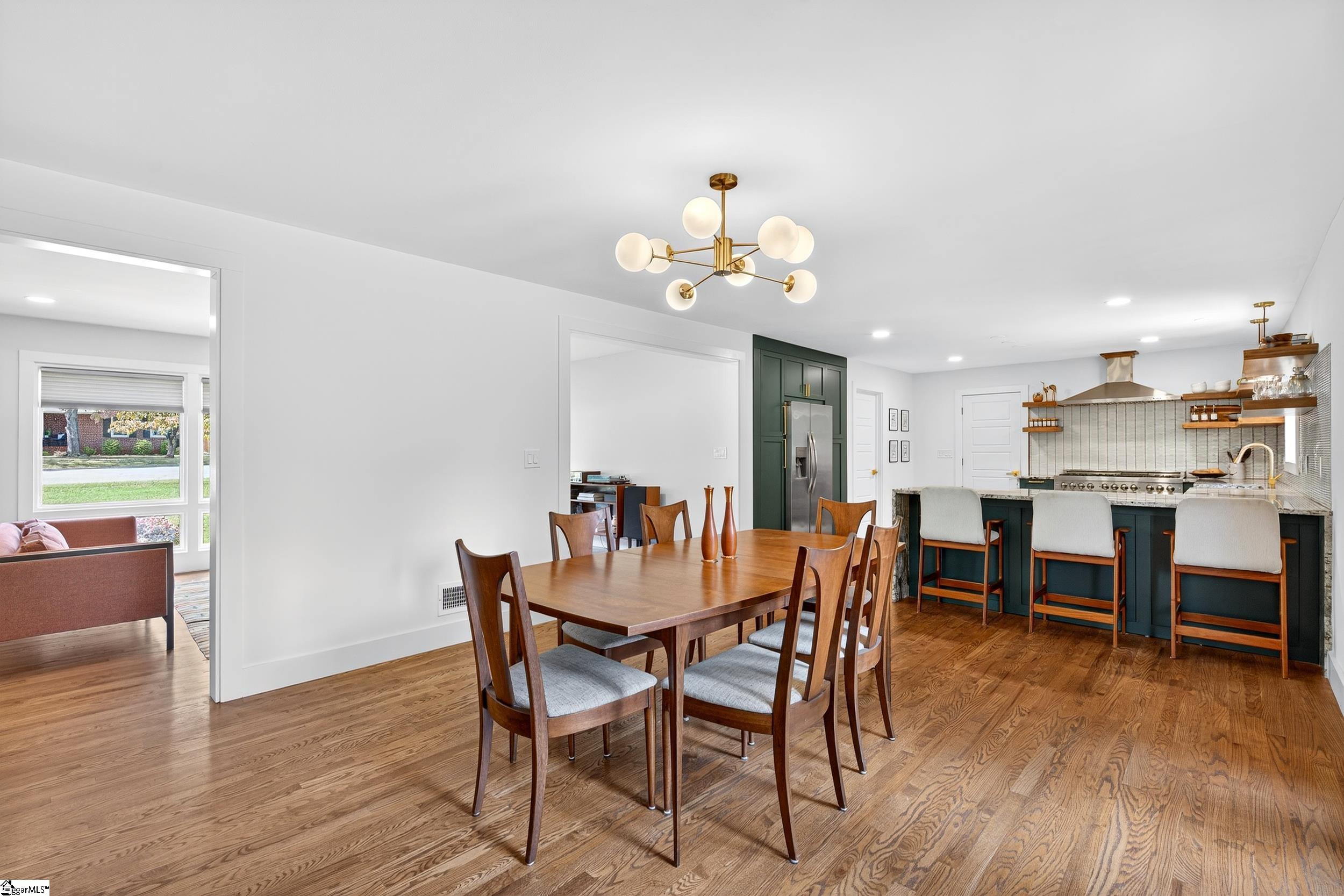 112 Lake Forest Drive