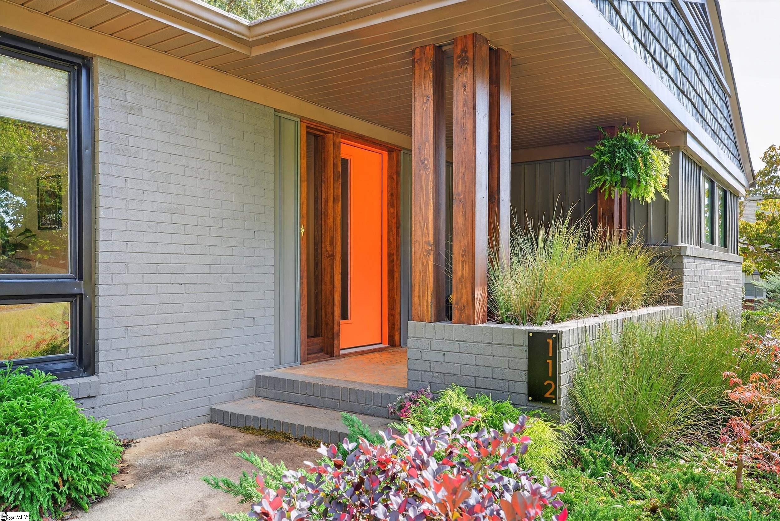 112 Lake Forest Drive