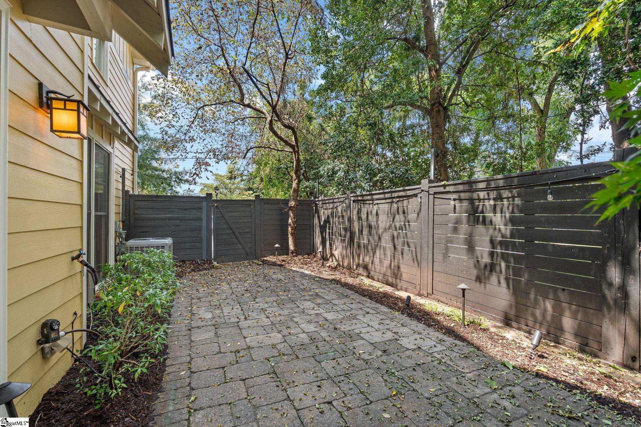 4 Cureton Street