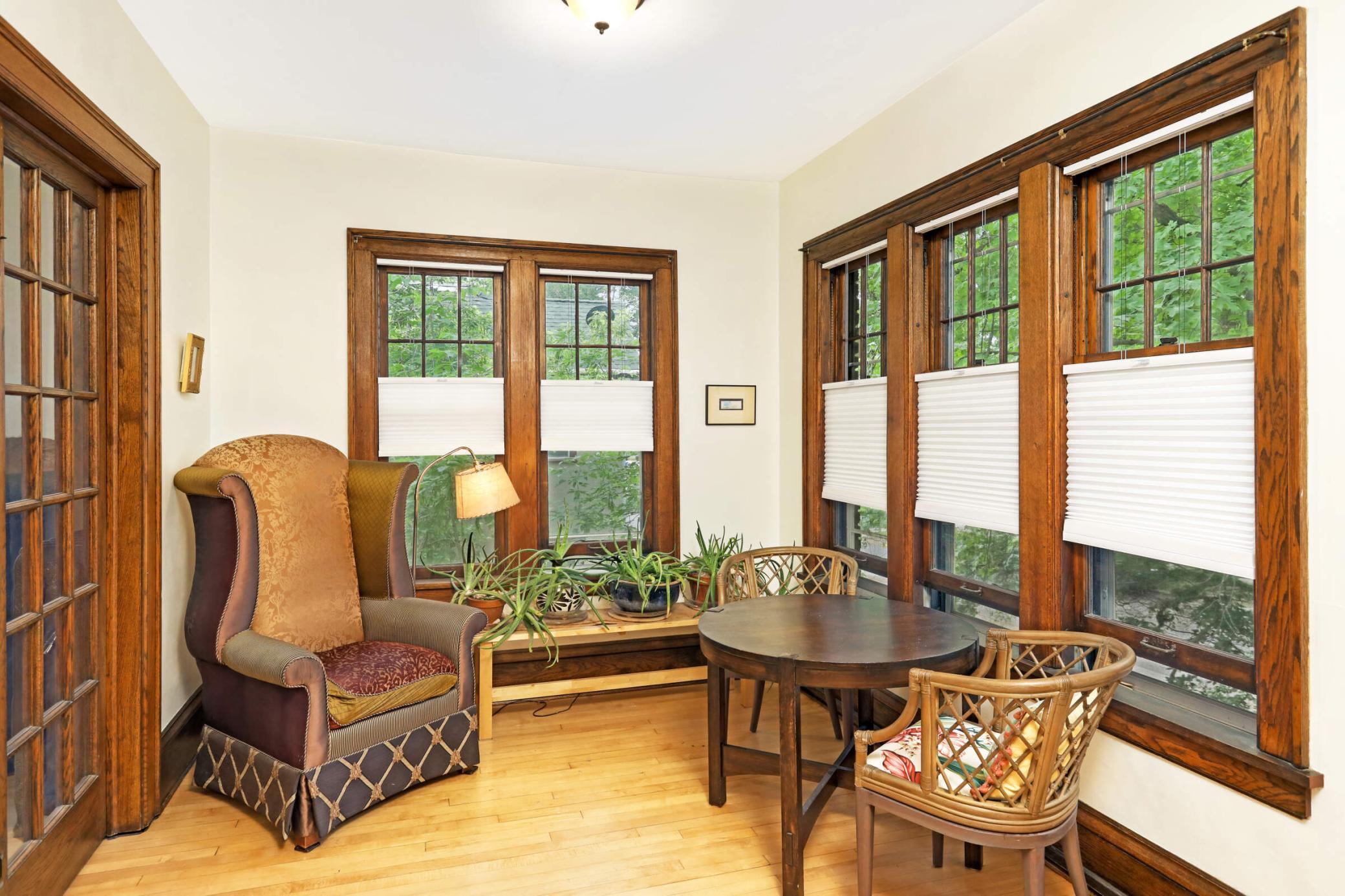 719 5th Street SE Unit: 4