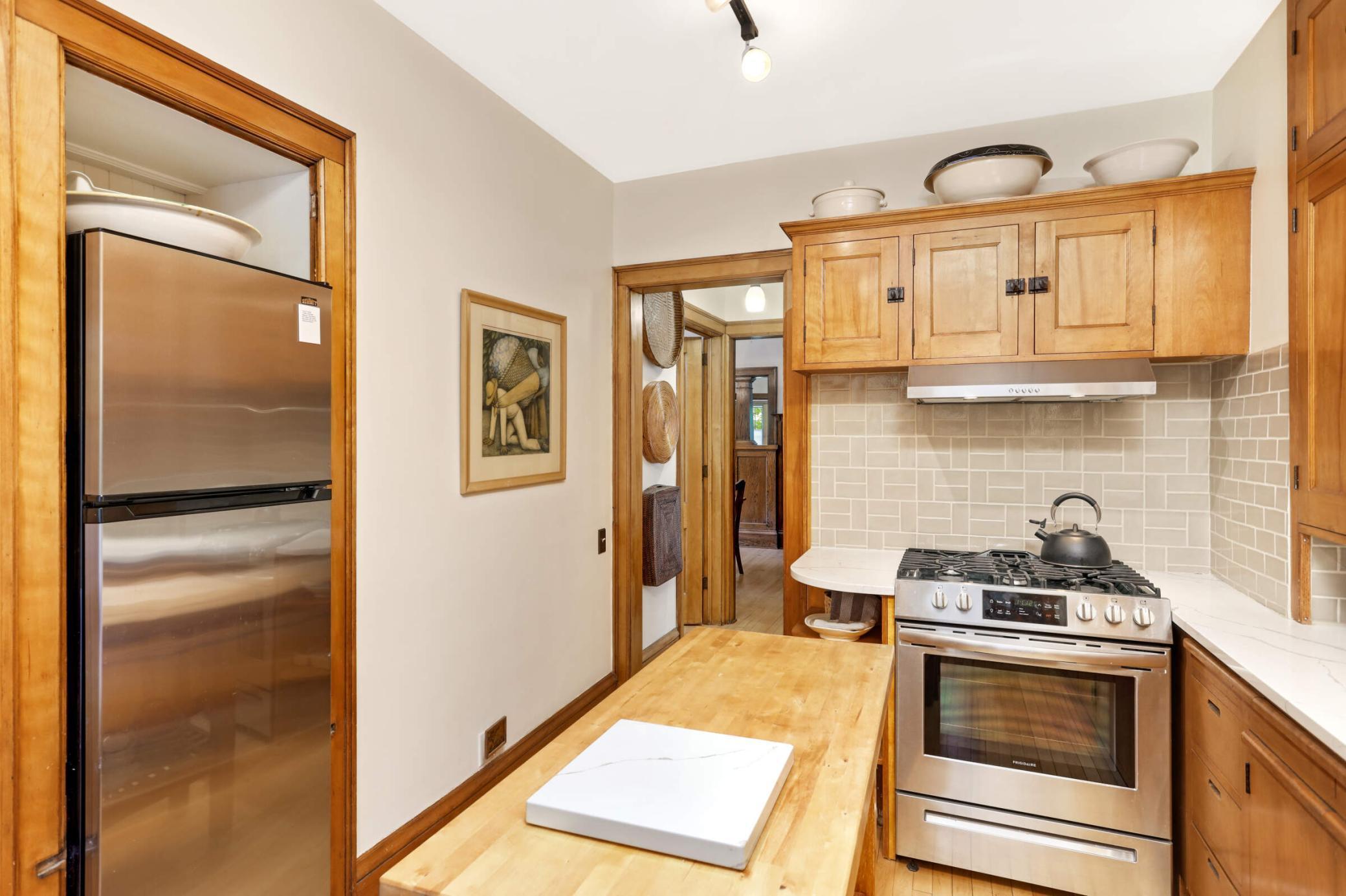 719 5th Street SE Unit: 4