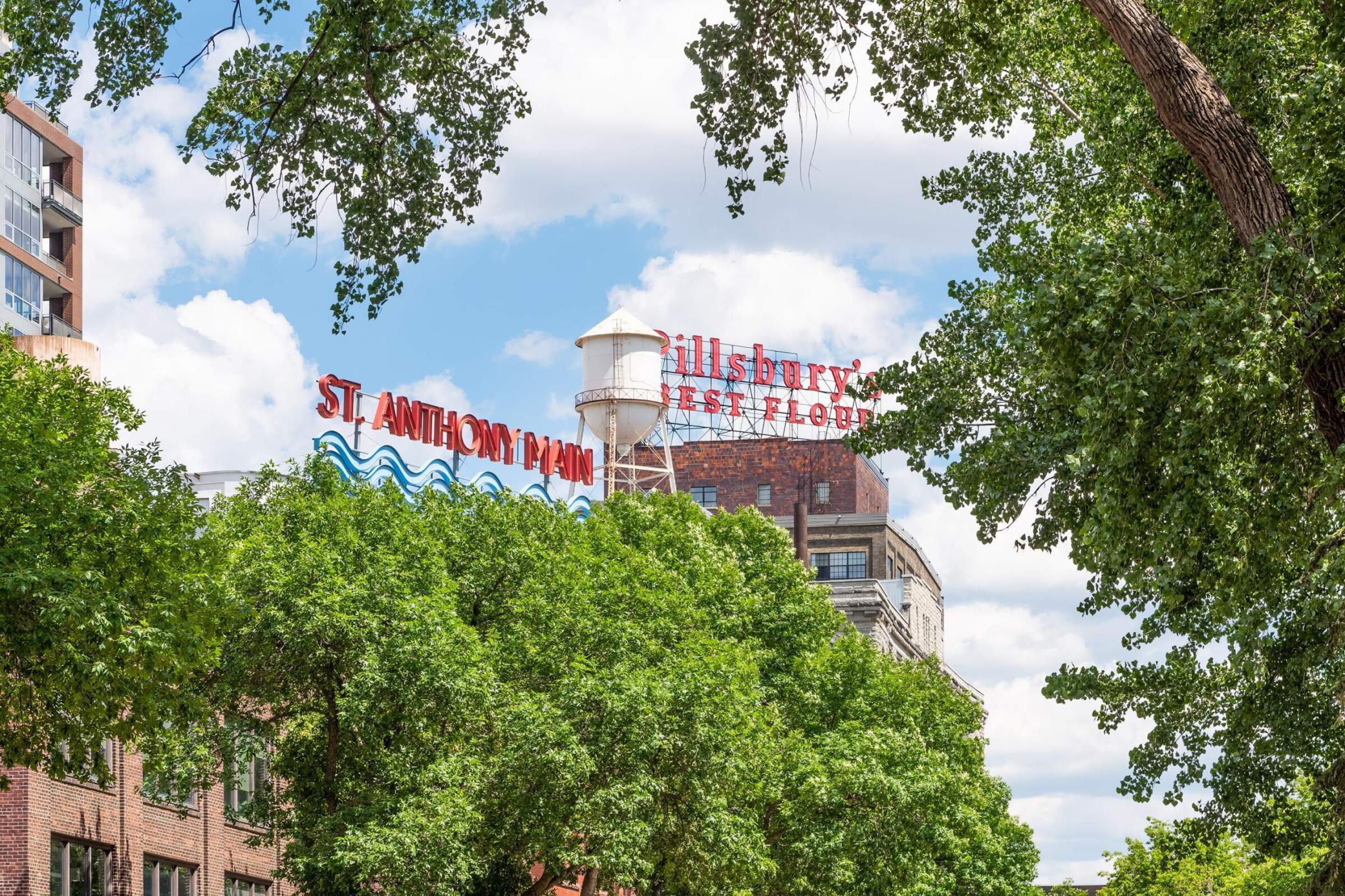 719 5th Street SE Unit: 4