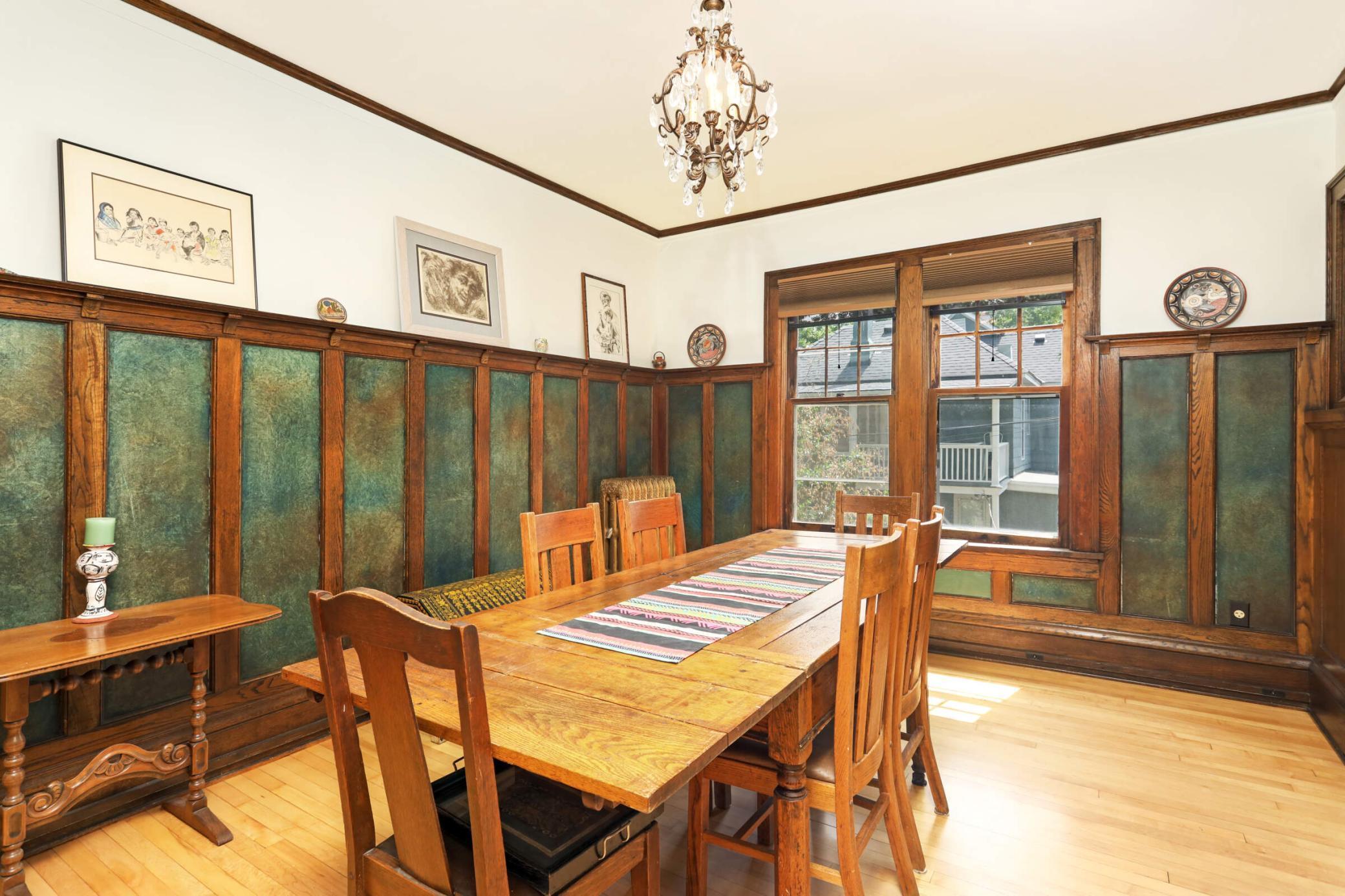 719 5th Street SE Unit: 4