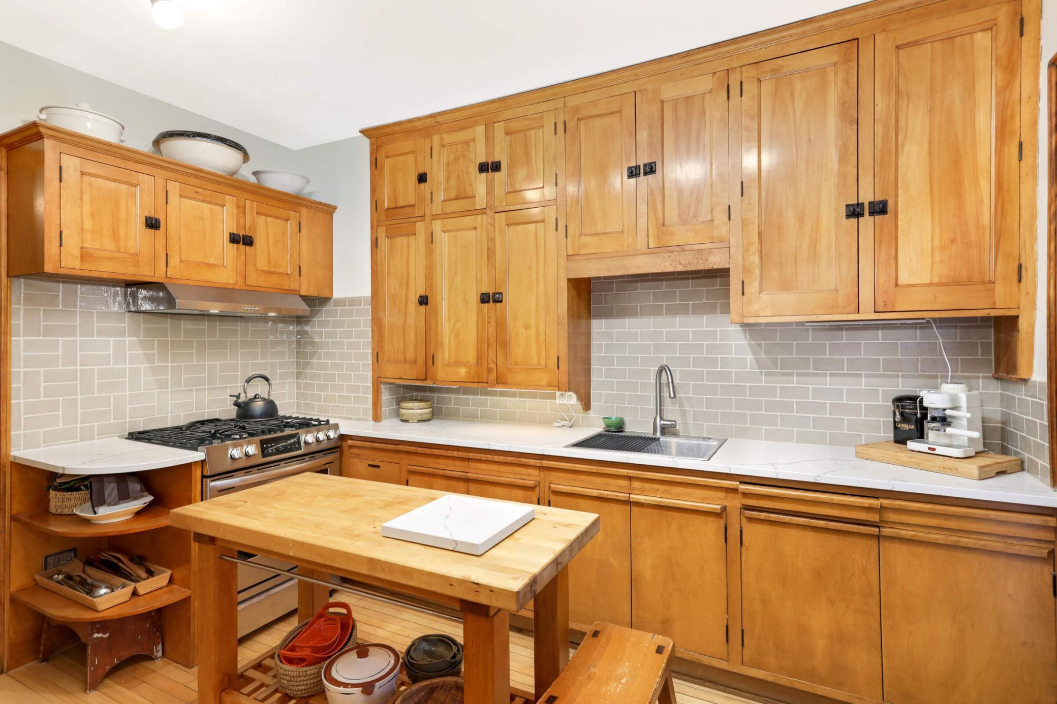 719 5th Street SE Unit: 4