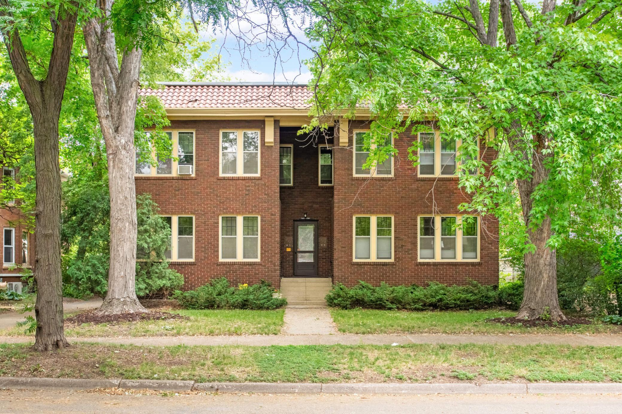 719 5th Street SE Unit: 4