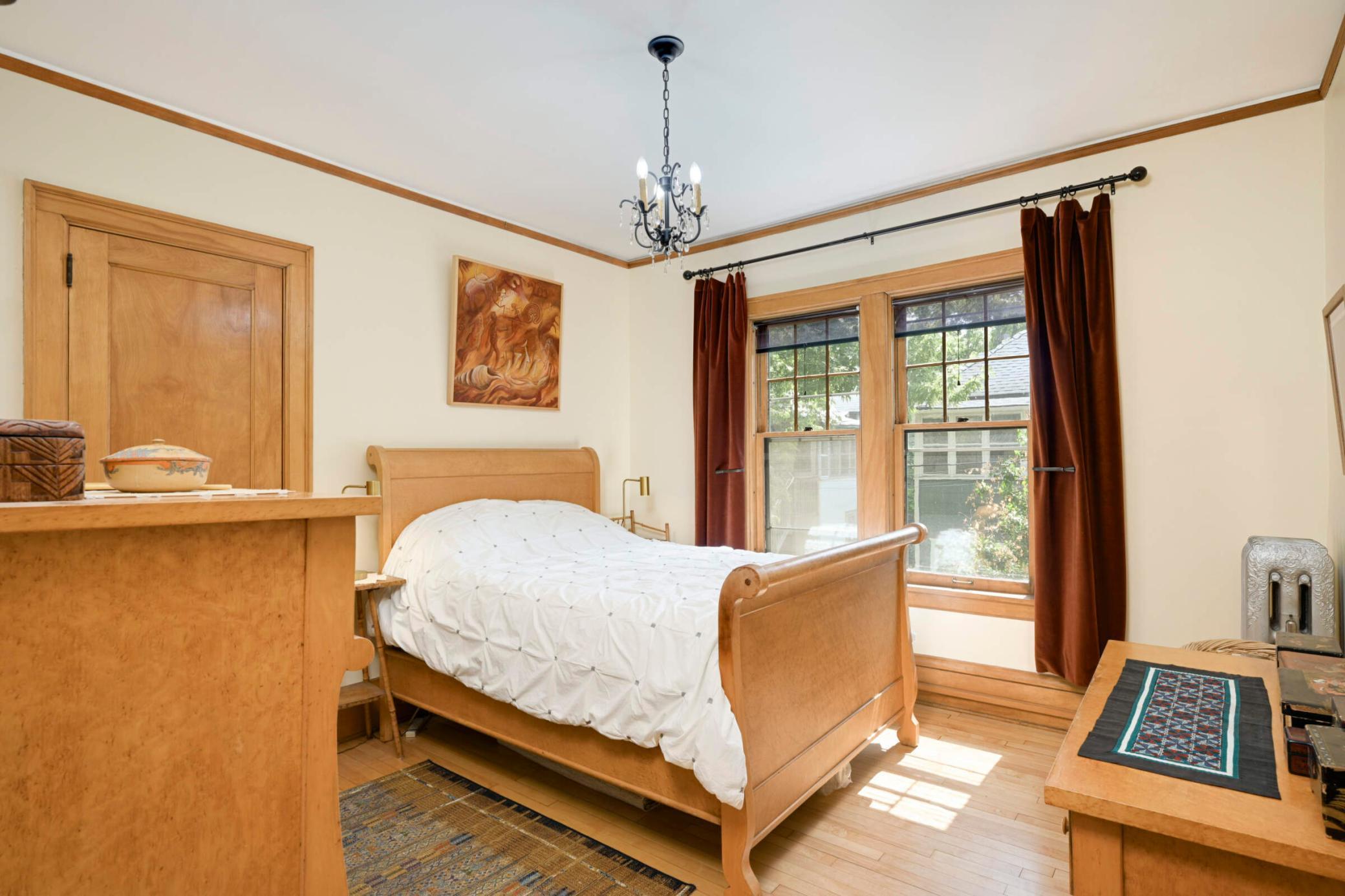 719 5th Street SE Unit: 4