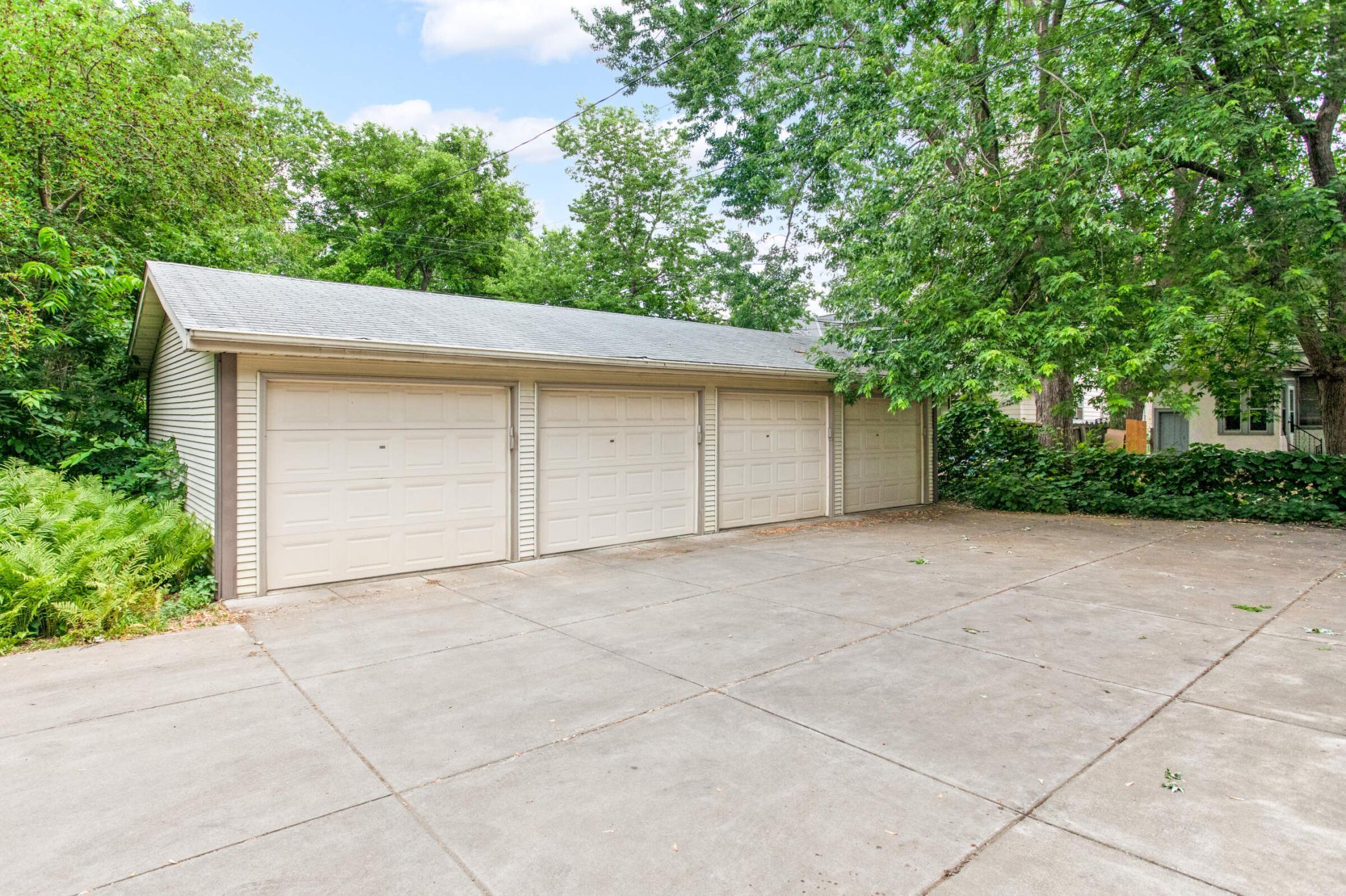 719 5th Street SE Unit: 4