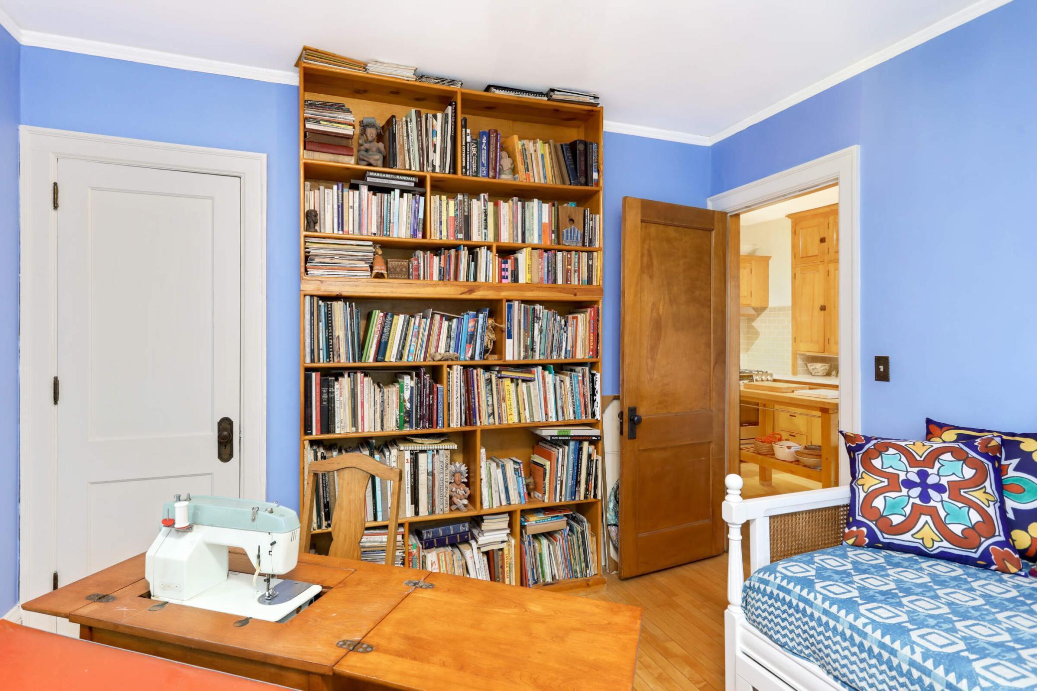 719 5th Street SE Unit: 4