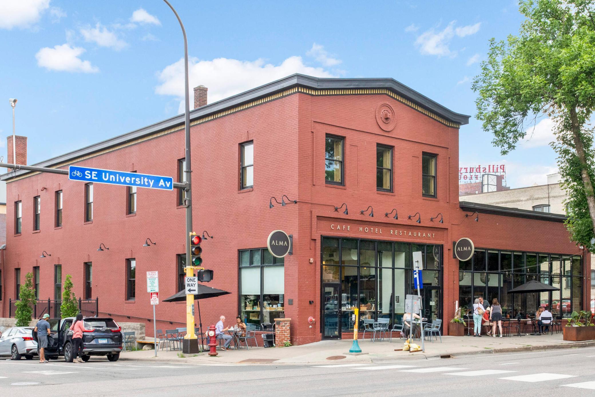 719 5th Street SE Unit: 4