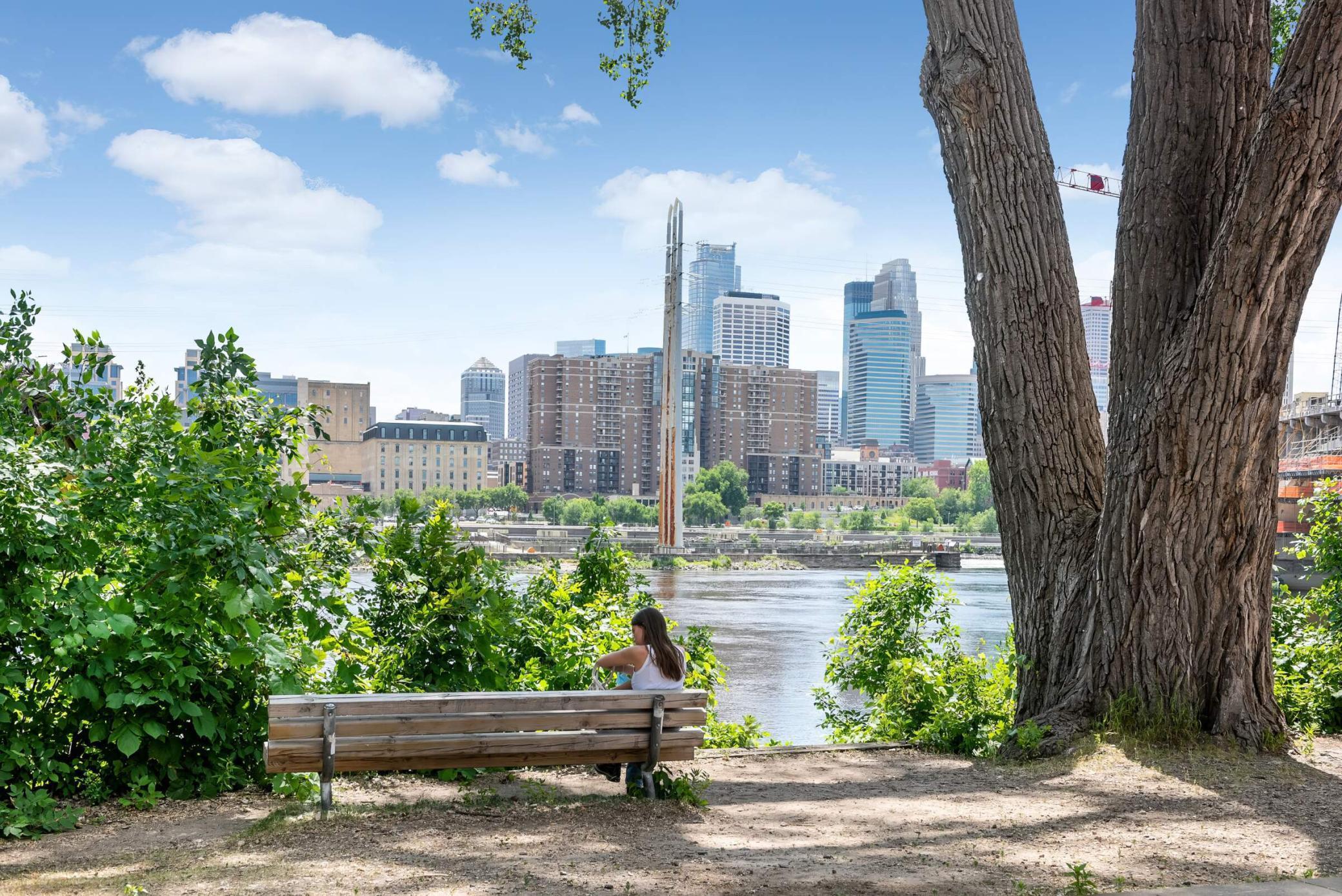 719 5th Street SE Unit: 4