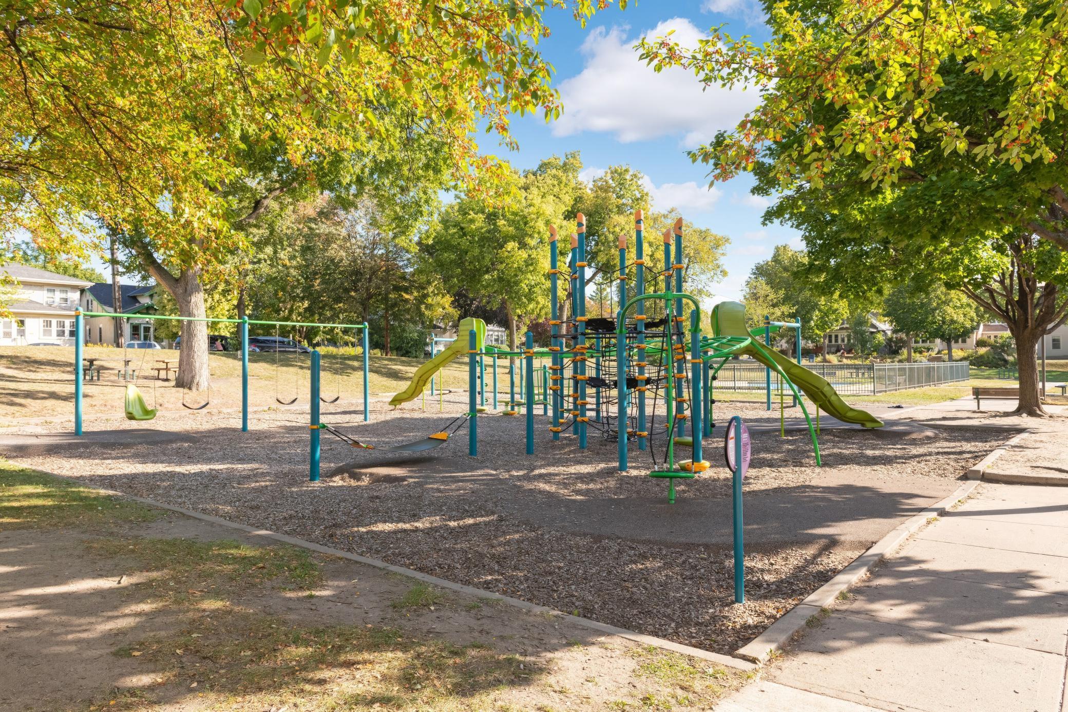 1907 Benjamin Street NE