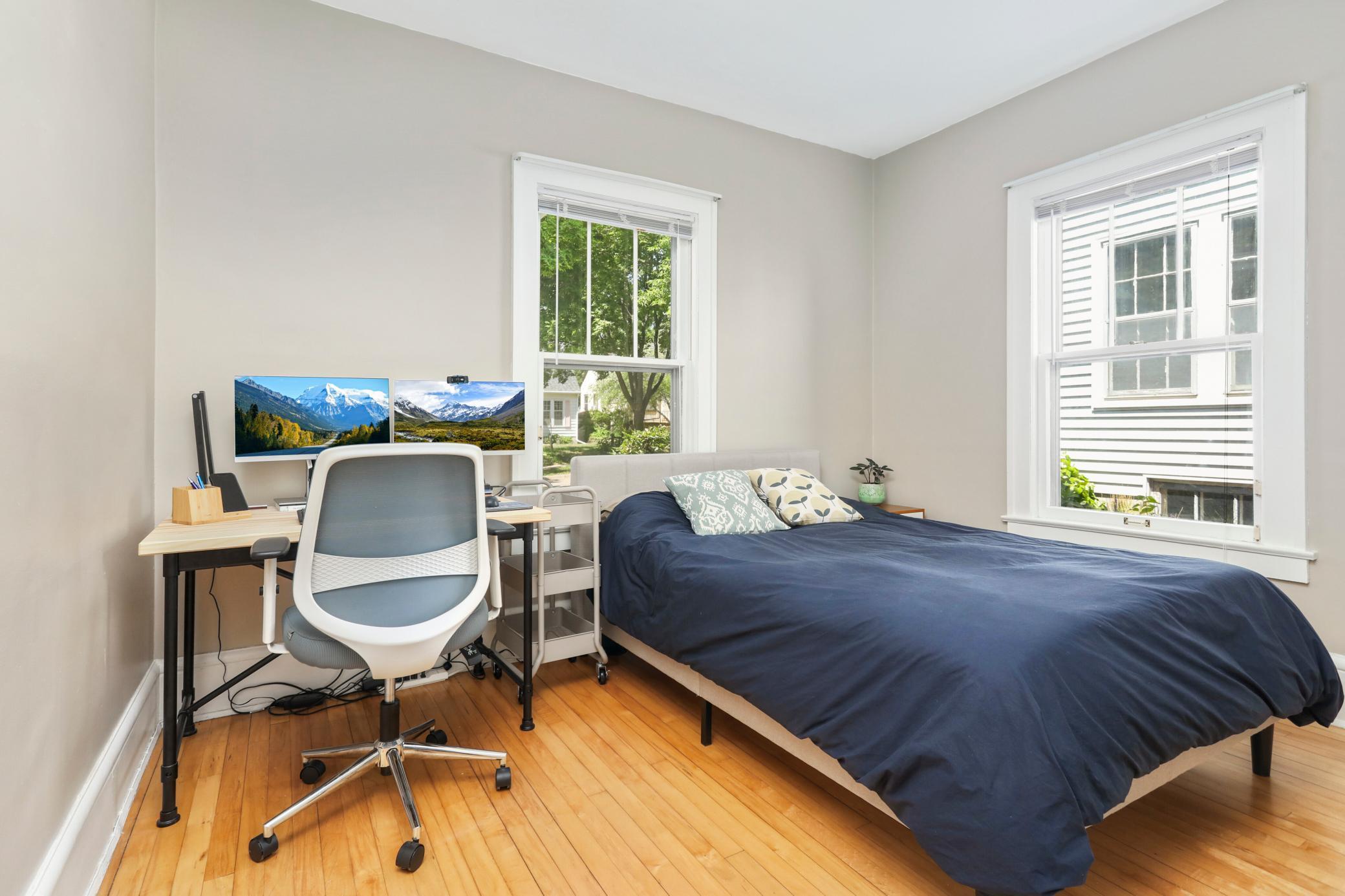 1907 Benjamin Street NE