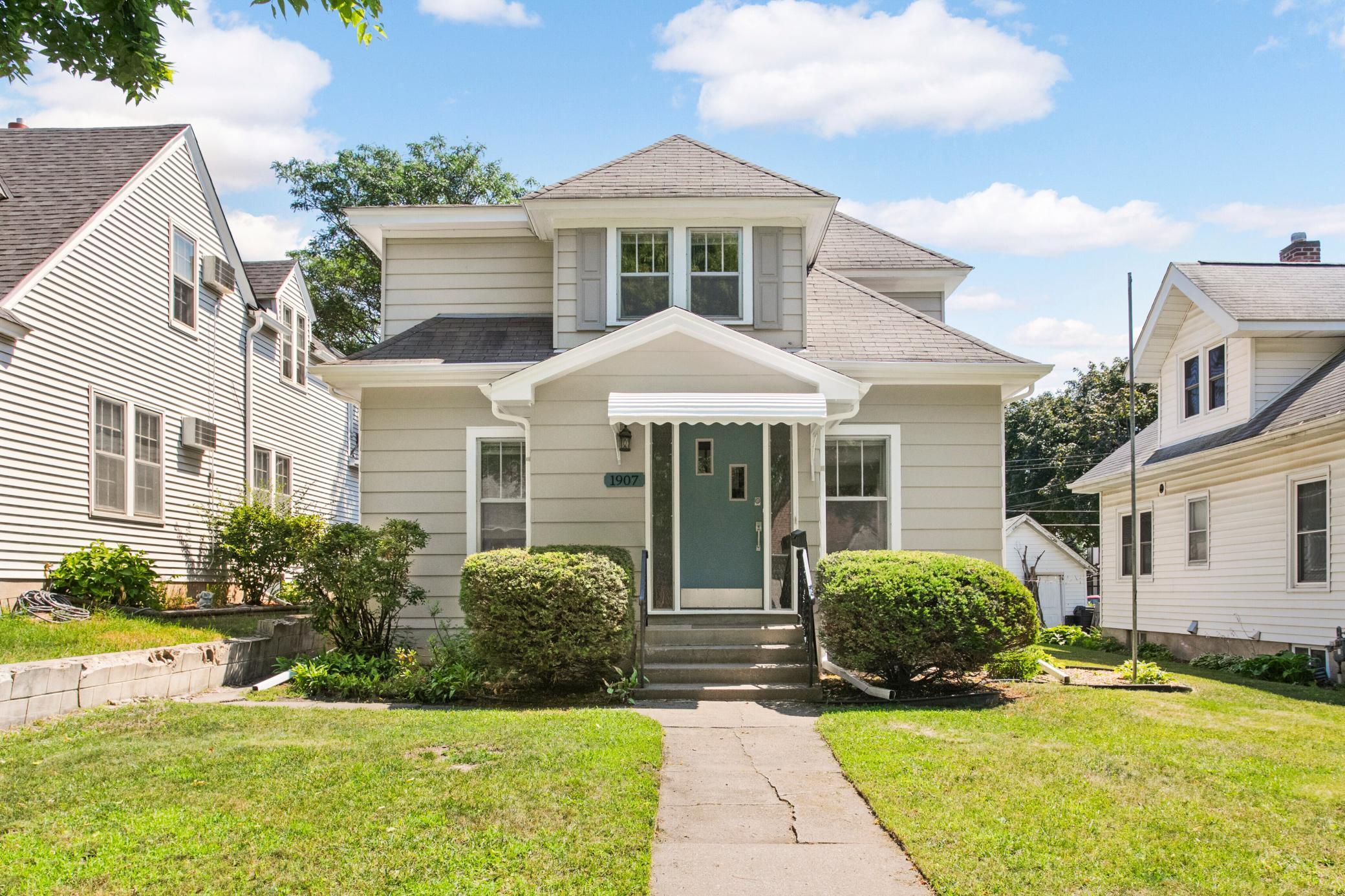 1907 Benjamin Street NE