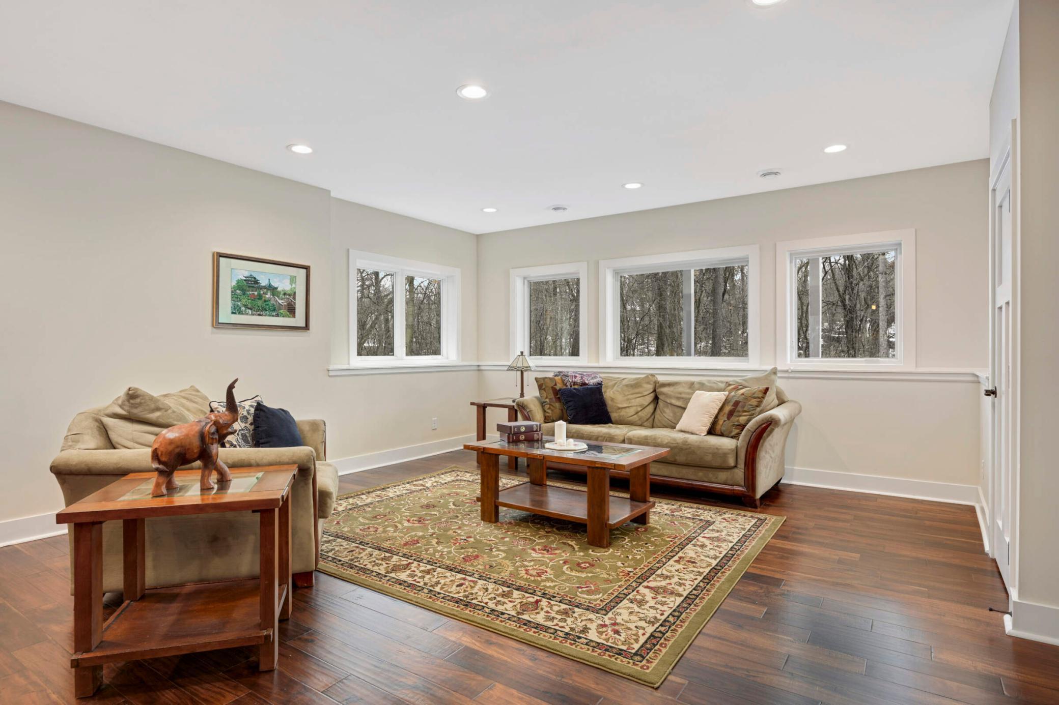 3 Saint Albans Road E
