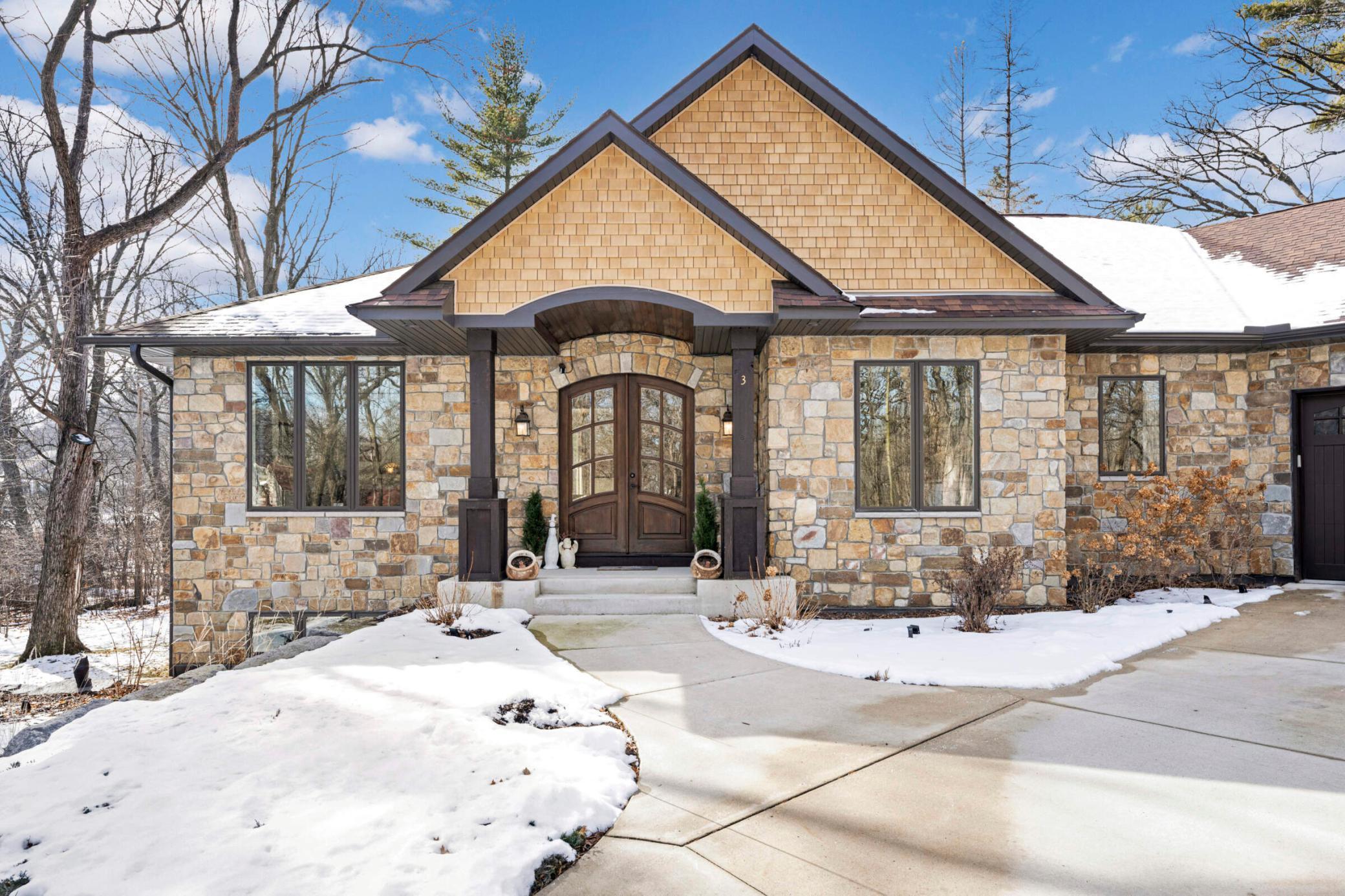 3 Saint Albans Road E