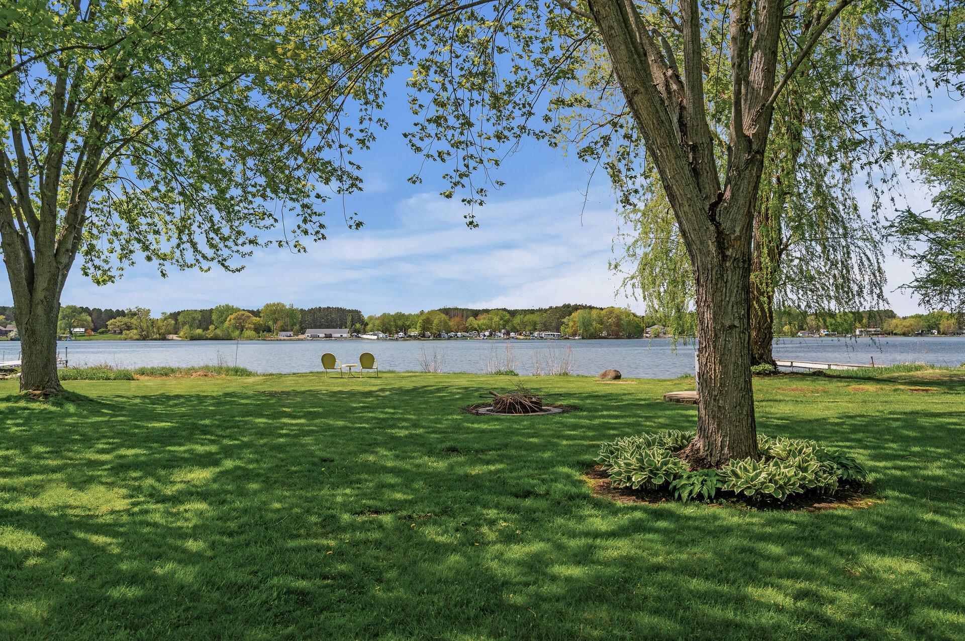 27698 Lakewood Drive NW