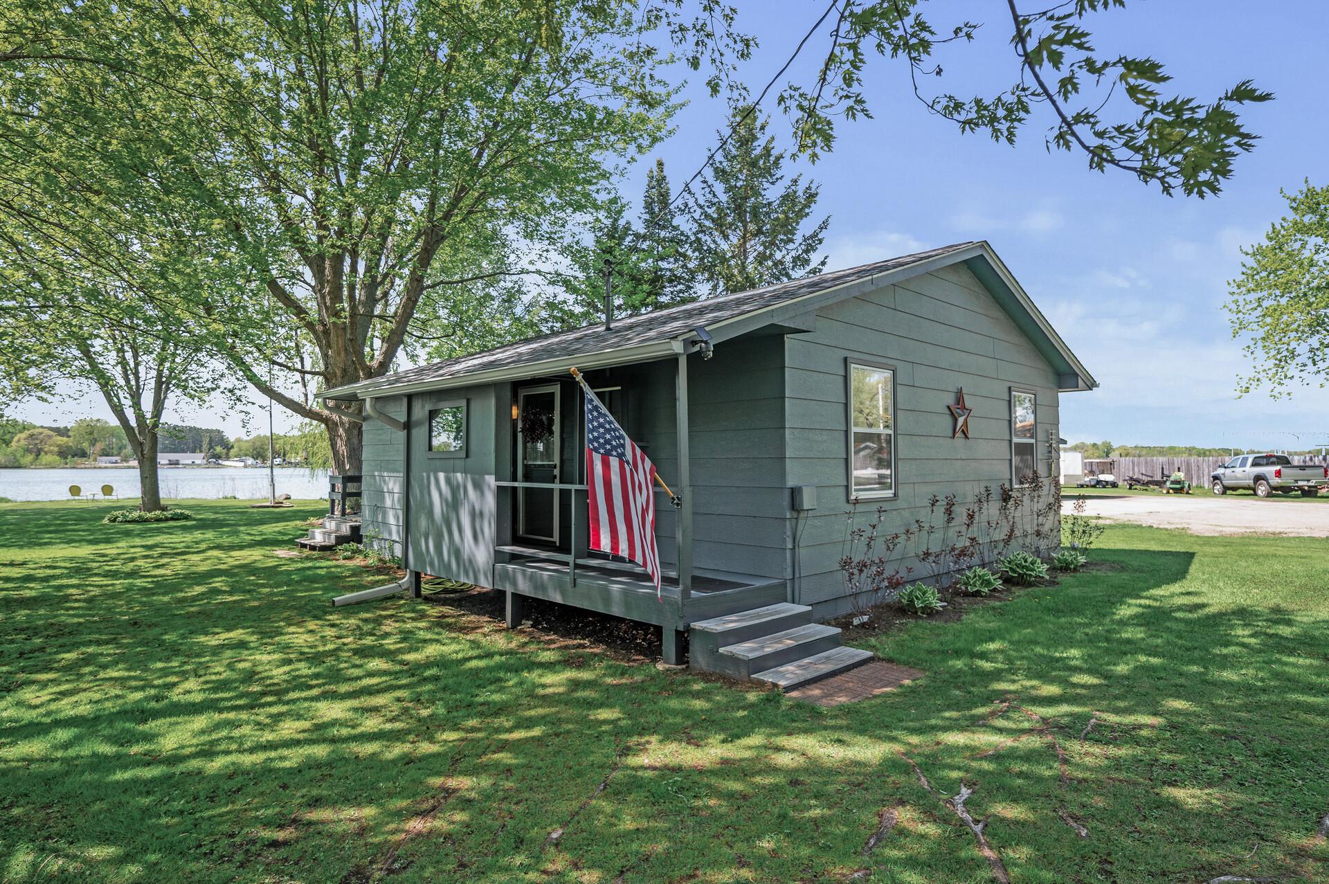 27698 Lakewood Drive NW