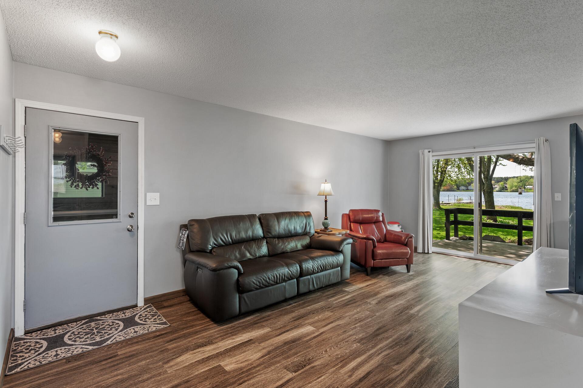 27698 Lakewood Drive NW