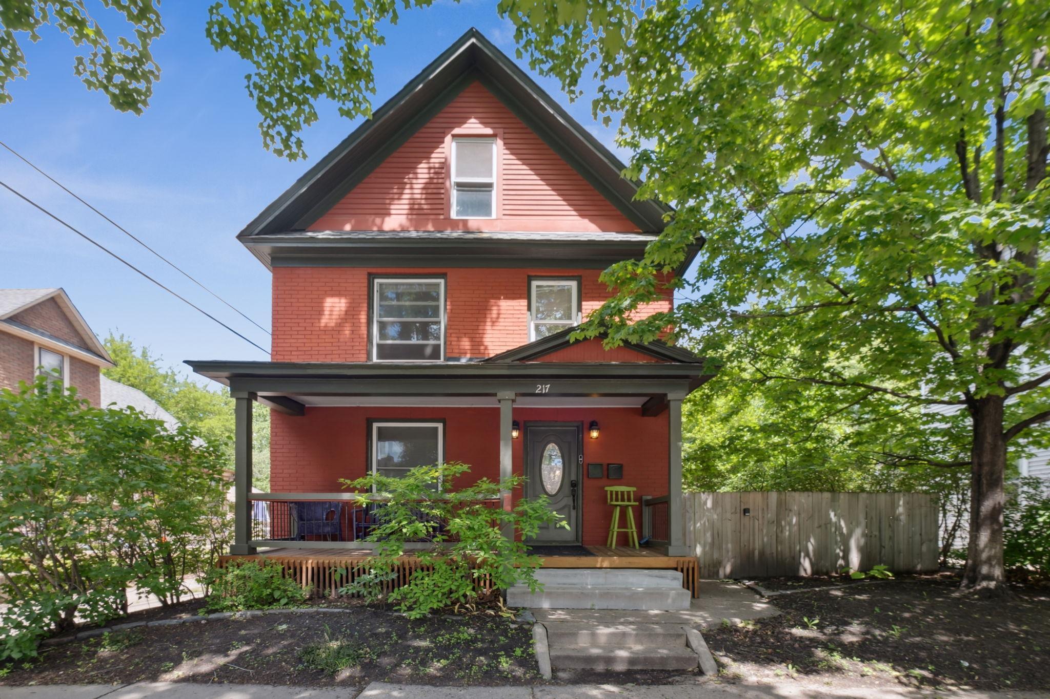 217 22nd Avenue NE