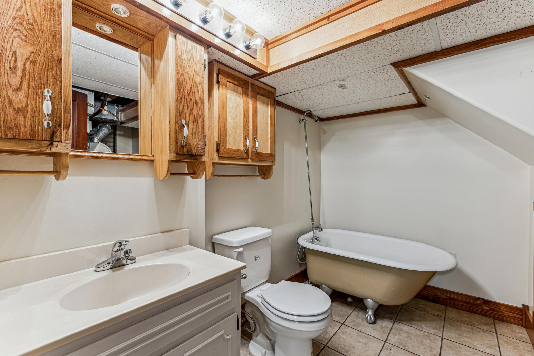 1501 Rice Creek Rd NE