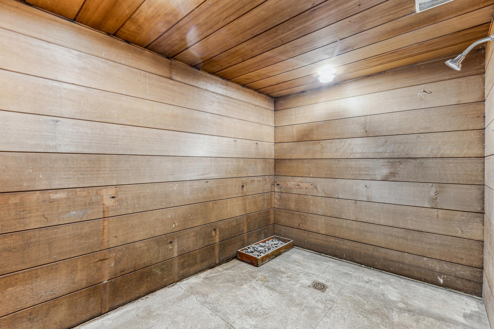 1501 Rice Creek Rd NE