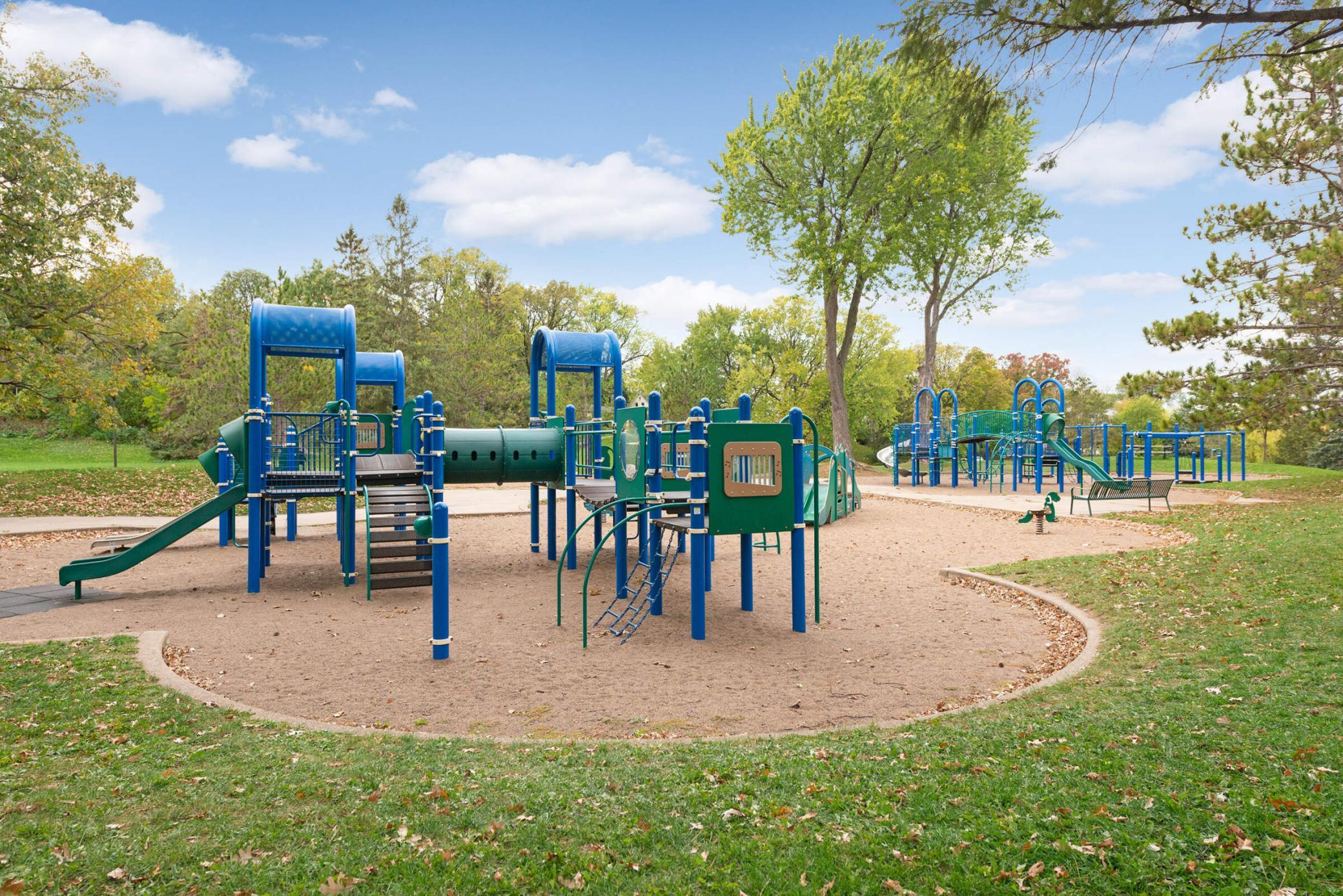 2833 Arthur Street NE