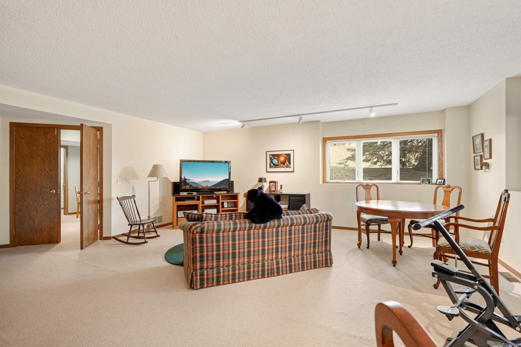 7224 Oak Pointe Curve