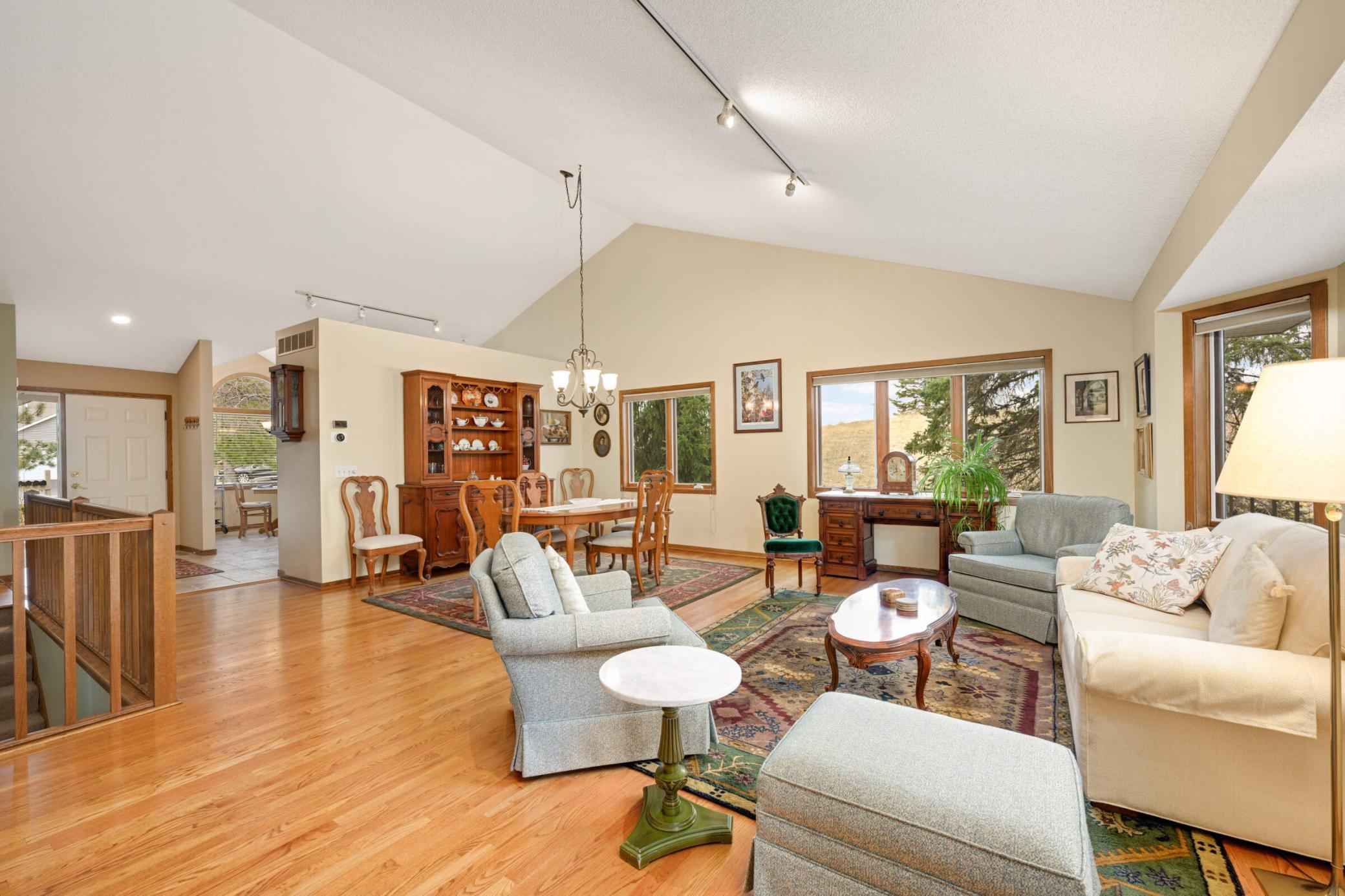 7224 Oak Pointe Curve