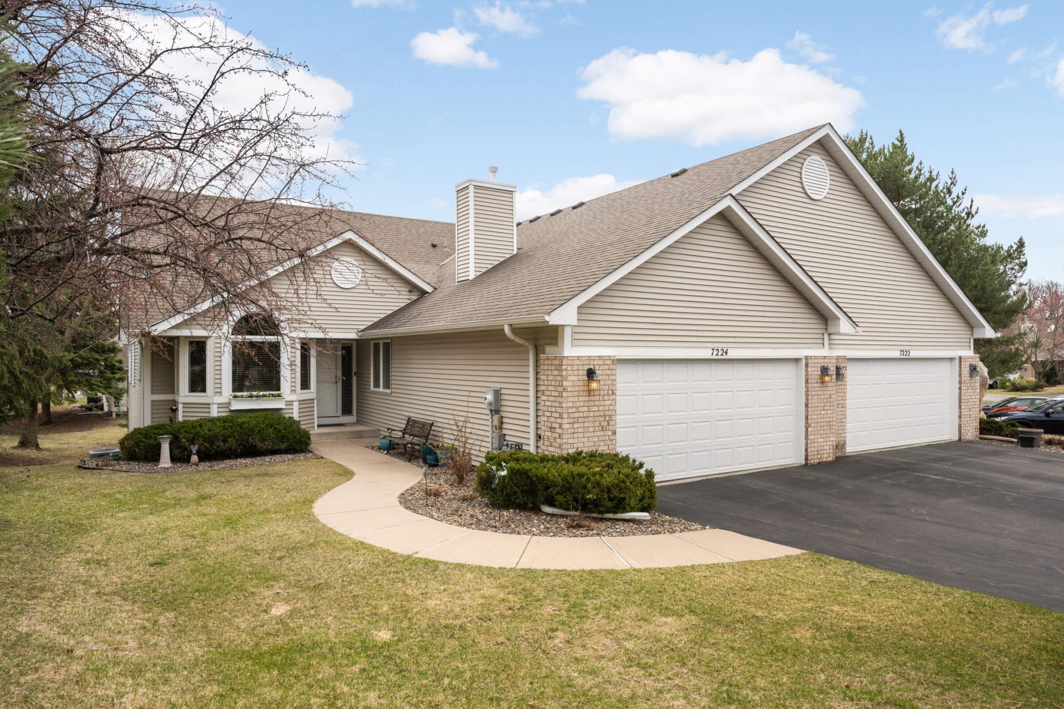 7224 Oak Pointe Curve