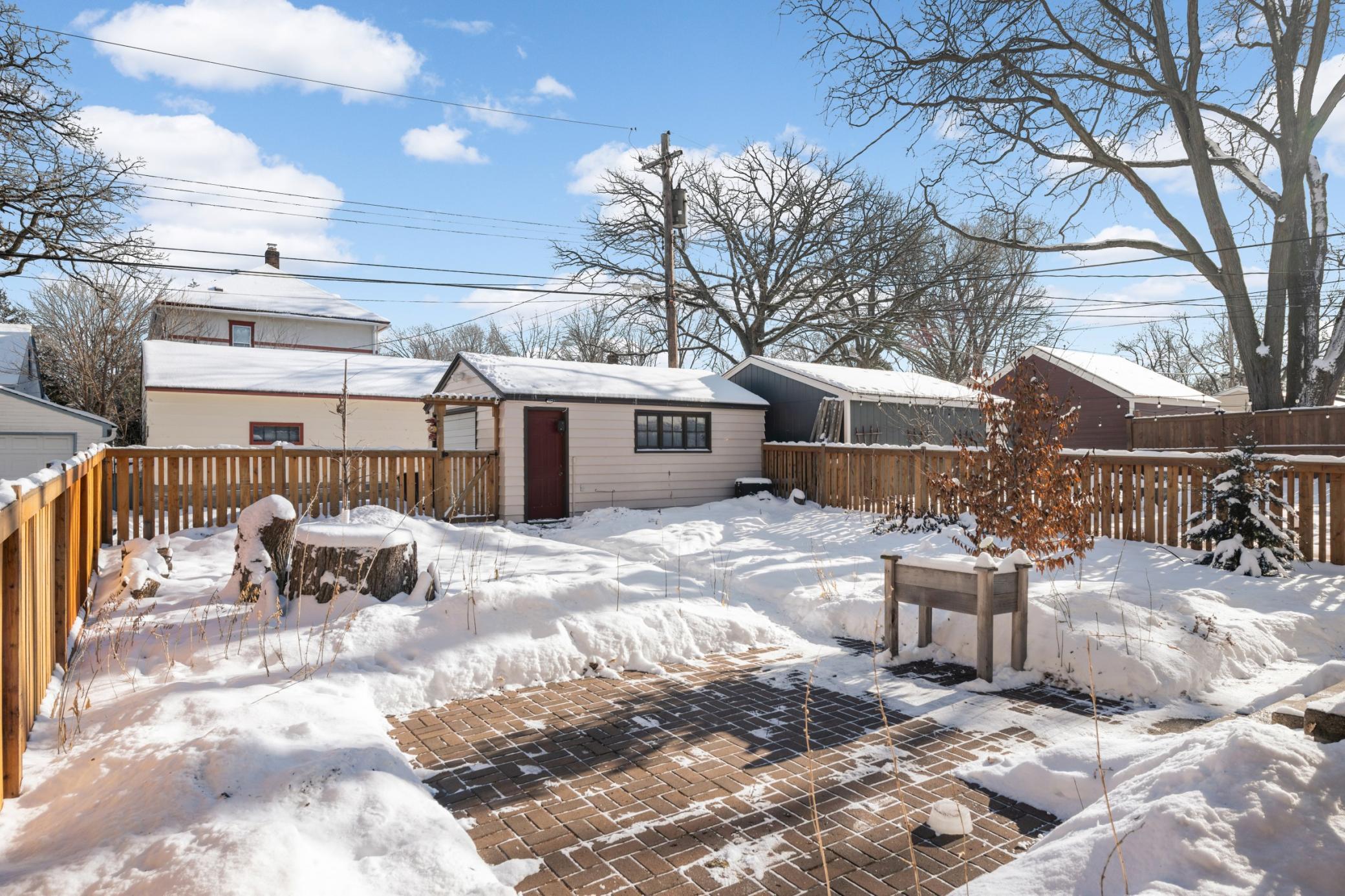 4130 Russell Avenue N