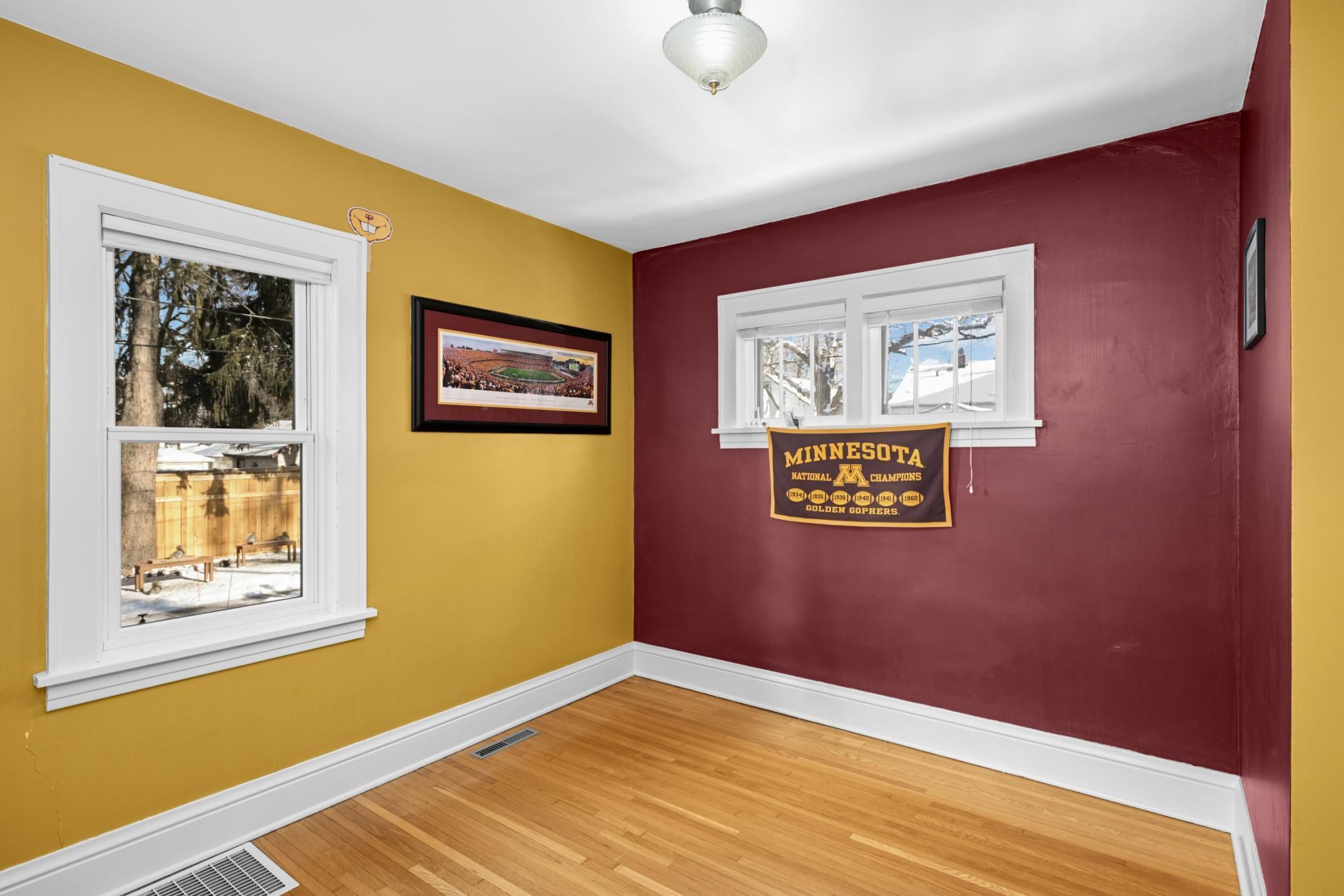 4130 Russell Avenue N